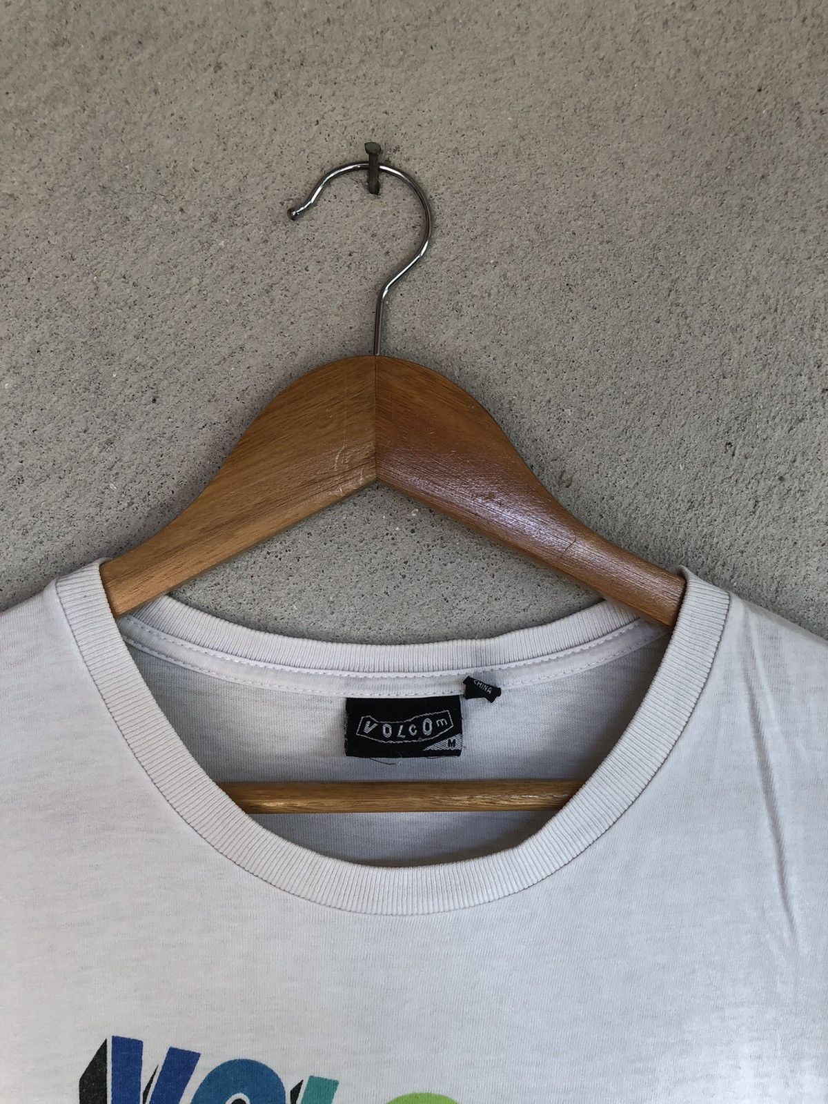 Vintage × Volcom Vintage Y2K Volcom Australia Graphic Nice Colourway Tee Size US L / EU 52-54 / 3 - 4 Thumbnail