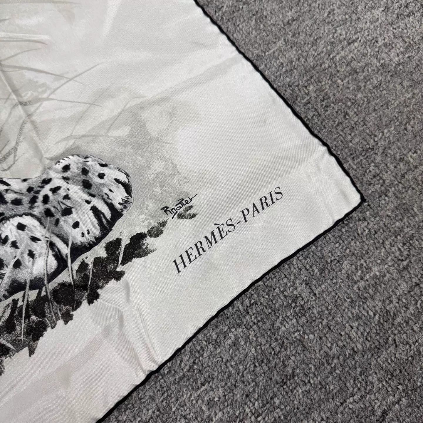 Hermes Hermes Leopard B&W Sketch Silk Scarf 99 New Size ONE SIZE - 3 Thumbnail