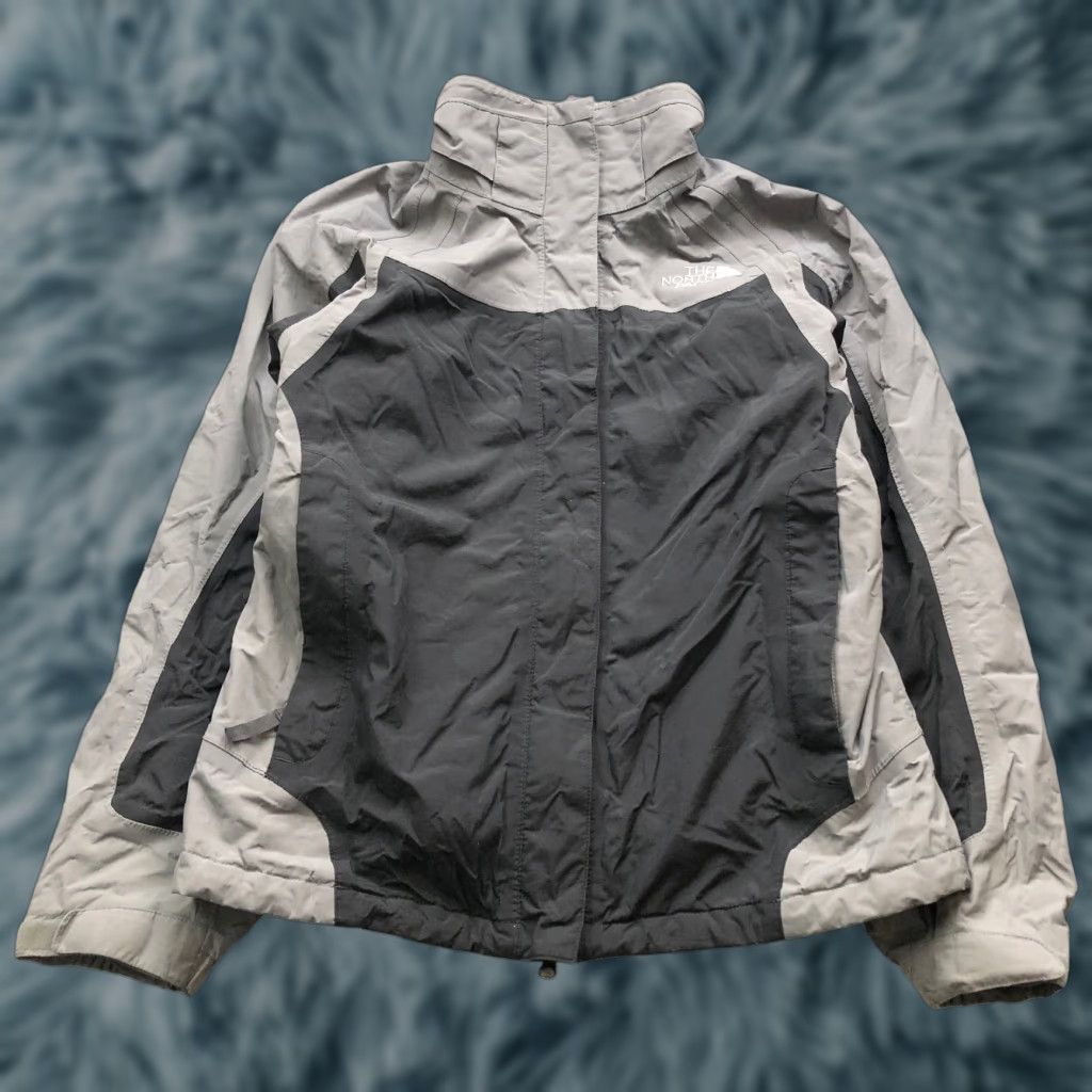 The North Face VINTAGE The North Face Jacket Womens M Gray Black Faux Fur Lined Full Zip Pockets Logo 90s 00s Fit Regular Casual Size M / US 6-8 / IT 42-44 - 1 Thumbnail