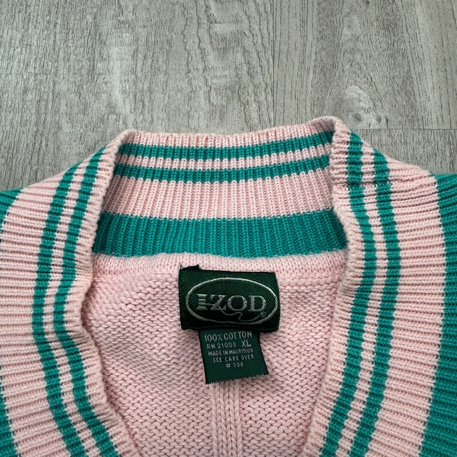 Izod Vintage Izod Sweater Men's Extra Large XL Pink Teal Striped Size US XL / EU 56 / 4 - 4 Thumbnail