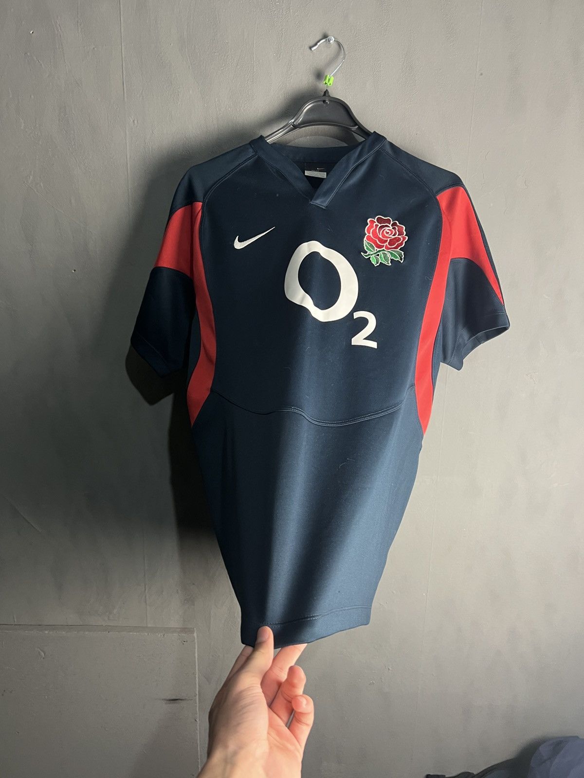 Nike Vintage 00s Nike O2 England rugby jersey Rose black hype y2k Size US M / EU 48-50 / 2 - 3 Thumbnail