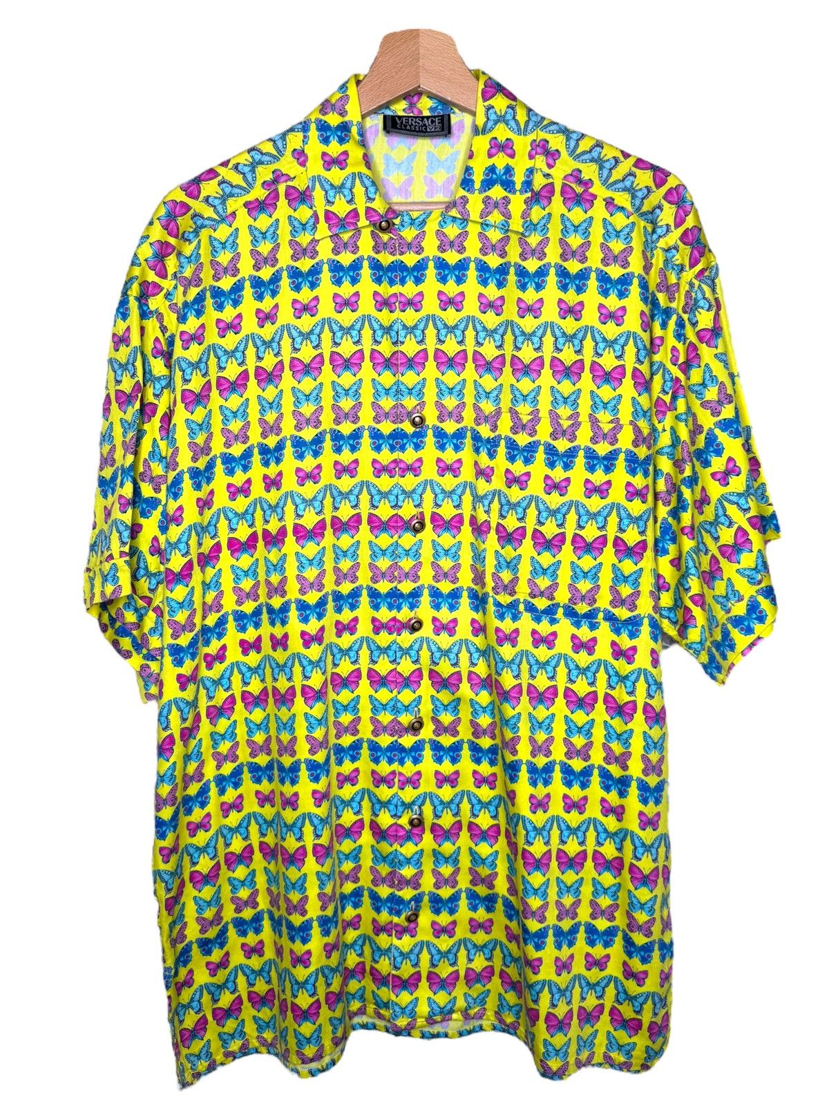 Versace Gianni Versace V2 Vintage Butterfly Shirt Yellow S Size US S / EU 44-46 / 1 - 1 Thumbnail