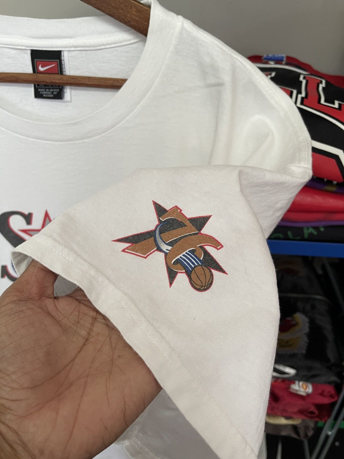 Nike Vintage 90s Nike Sixers 76 Nba Graphic Tee Size US XXL / EU 58 / 5 - 6 Thumbnail
