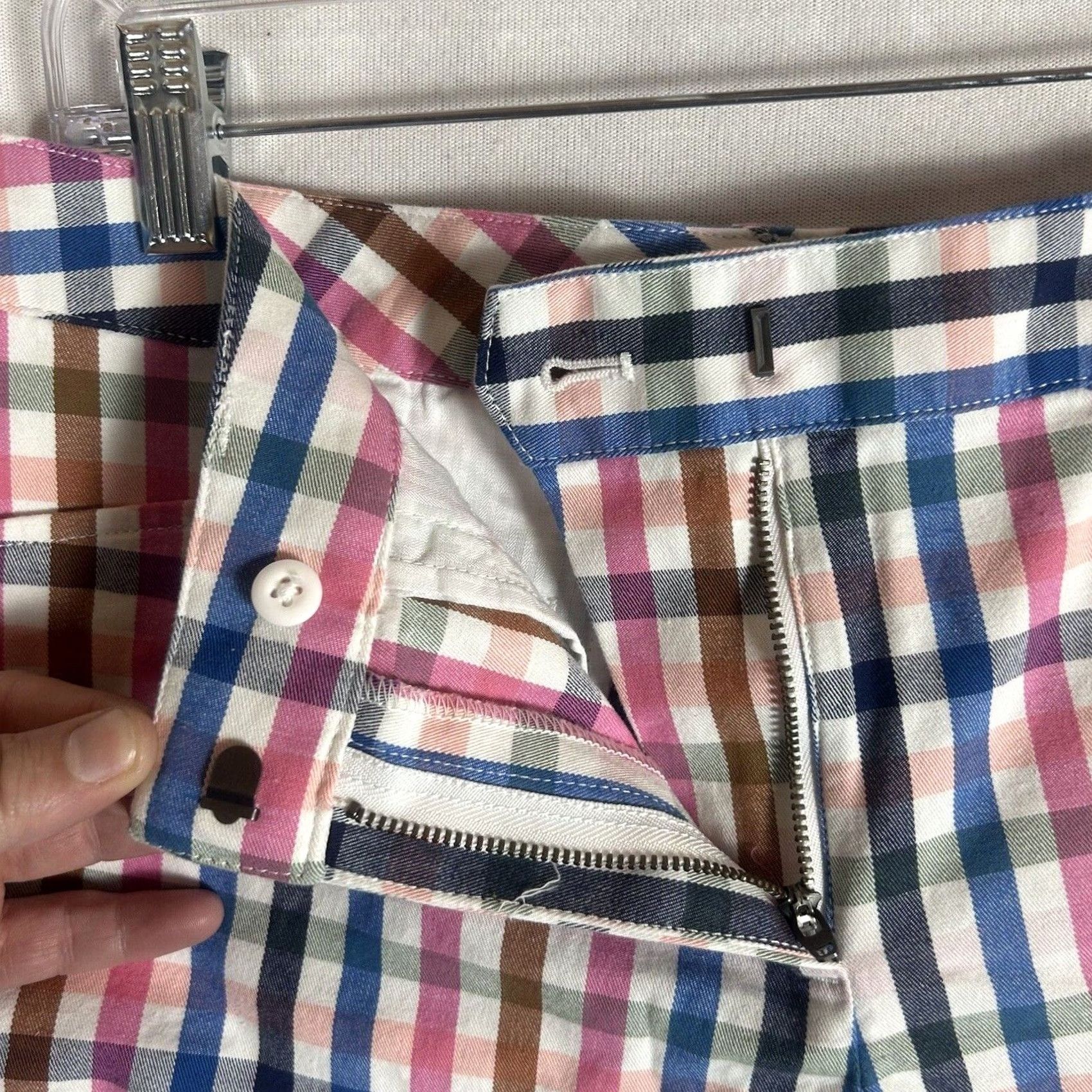 Lands' End Lands' End Plaid Bermuda Shorts Size 6P Mid Rise Petites Casual Stretch Easy Care Shorts Pants Women Mens Girls Sneakers Size 28" / US 6 / IT 42 - 2 Thumbnail