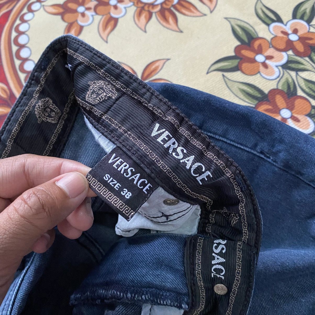 Versace Jeans Couture Vintage Versace Jeans Couture Navy Blue Jeans Size US 38 / EU 54 - 7 Thumbnail