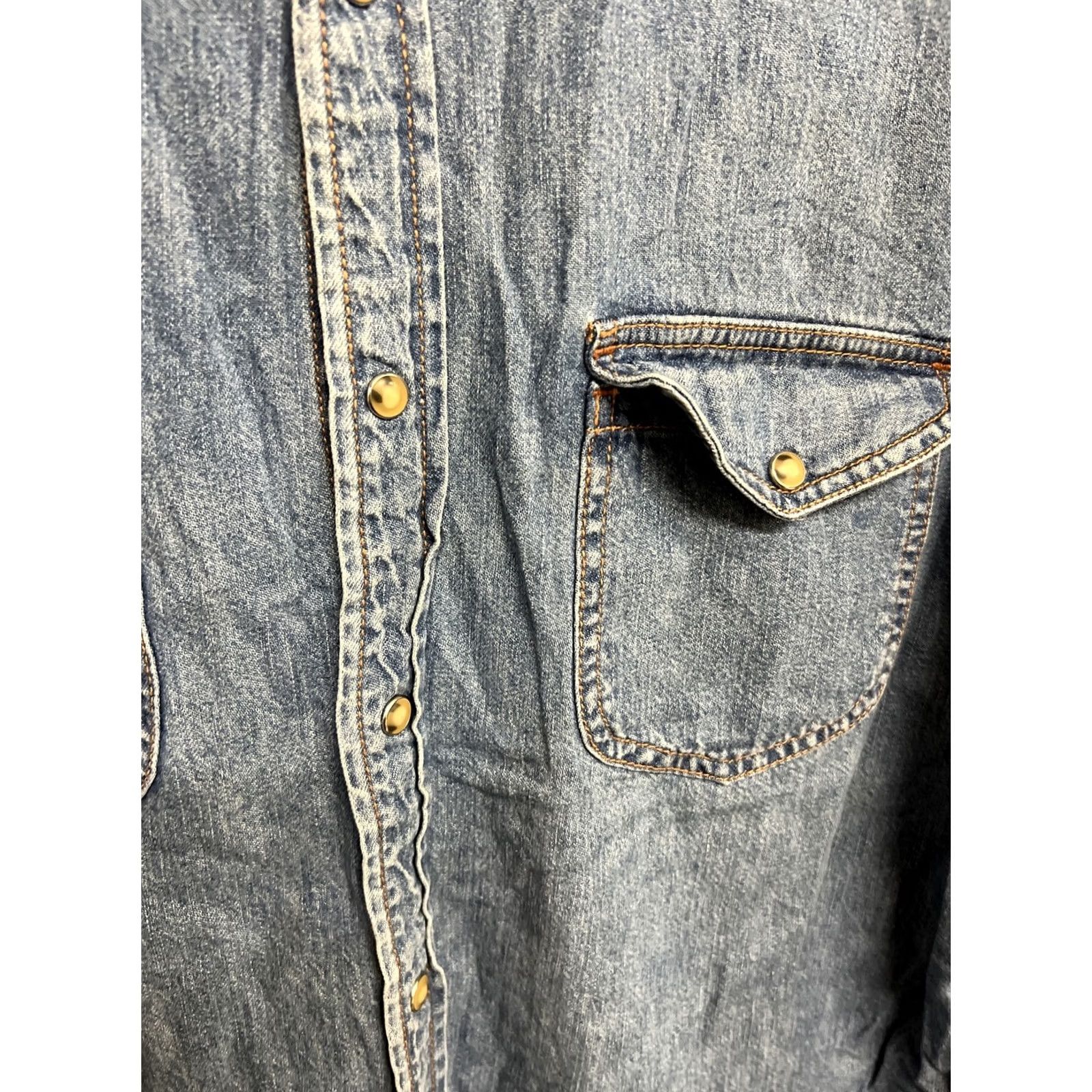 Vintage Levi’s Signature Levi Strauss Shirt Mens Small Blue Denim Pearl Snap T30 Button-Up Tailored Regular Fit 100% Cotton Size US M / EU 48-50 / 2 - 3 Thumbnail