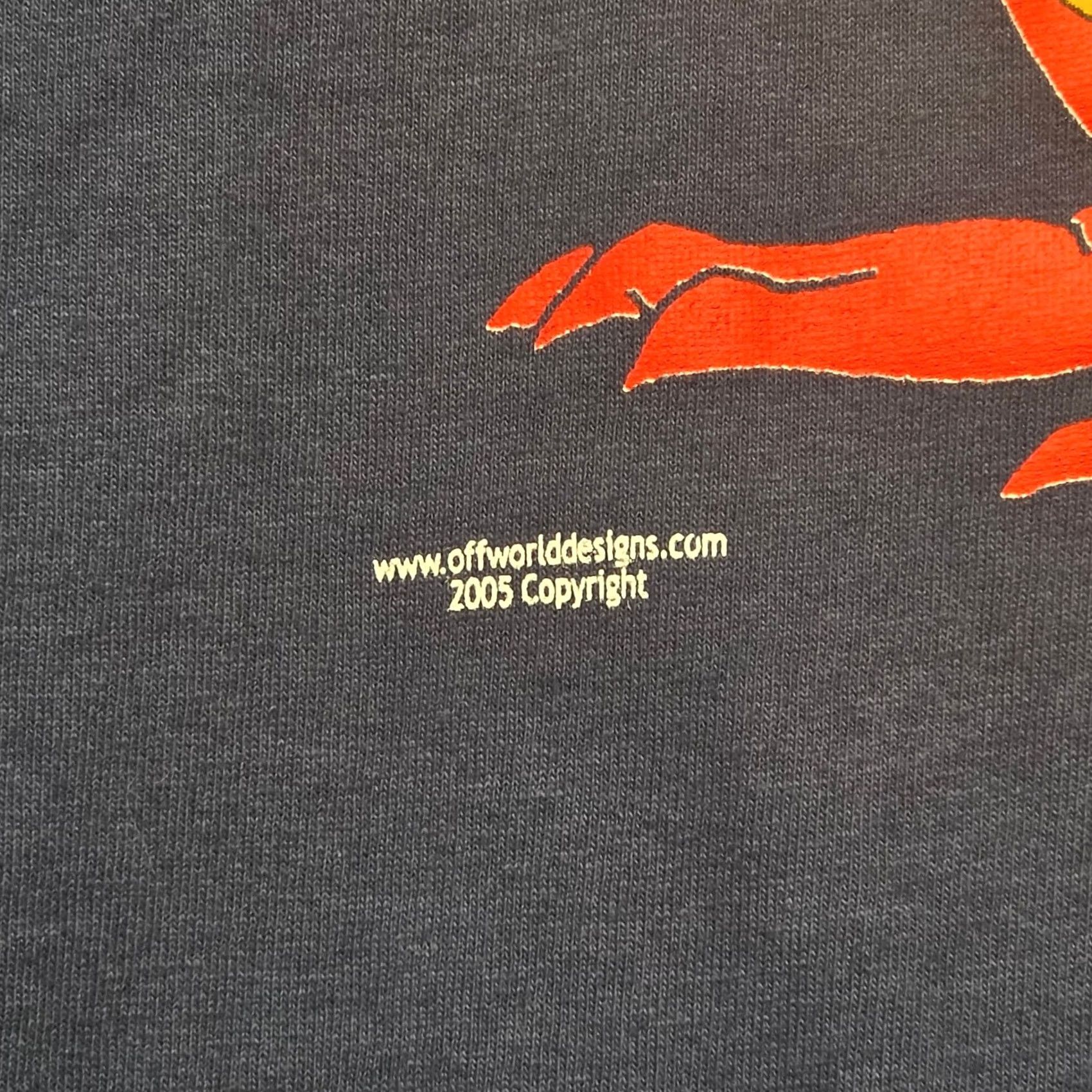 Vintage VINTAGE Offworld Designs T Shirt Dragon Holding Teddy Bear Blues Large Mens L Blue Flaw Bleach Spots Size US L / EU 52-54 / 3 - 3 Thumbnail