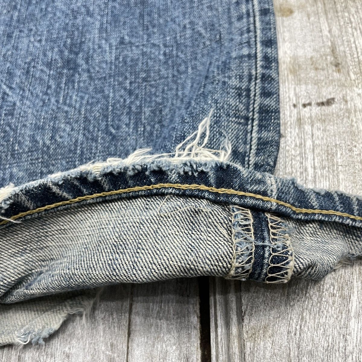 Levi's Vintage Levis 502 Distressed Faded Blue Jeans wc 336 Size US 32 / EU 48 - 8 Thumbnail