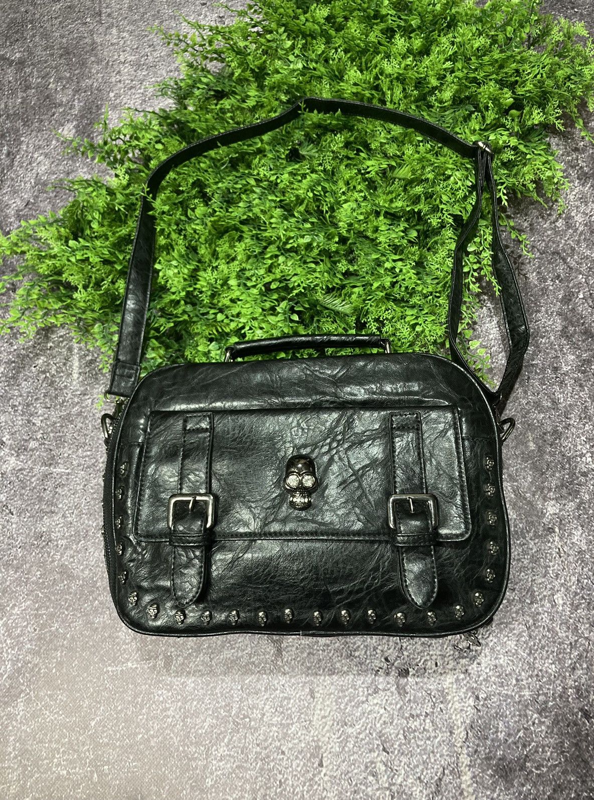 Other Vintage Thomas Wylde Metal Skull Logo Monogram Leather Bag Size ONE SIZE - 1 Thumbnail