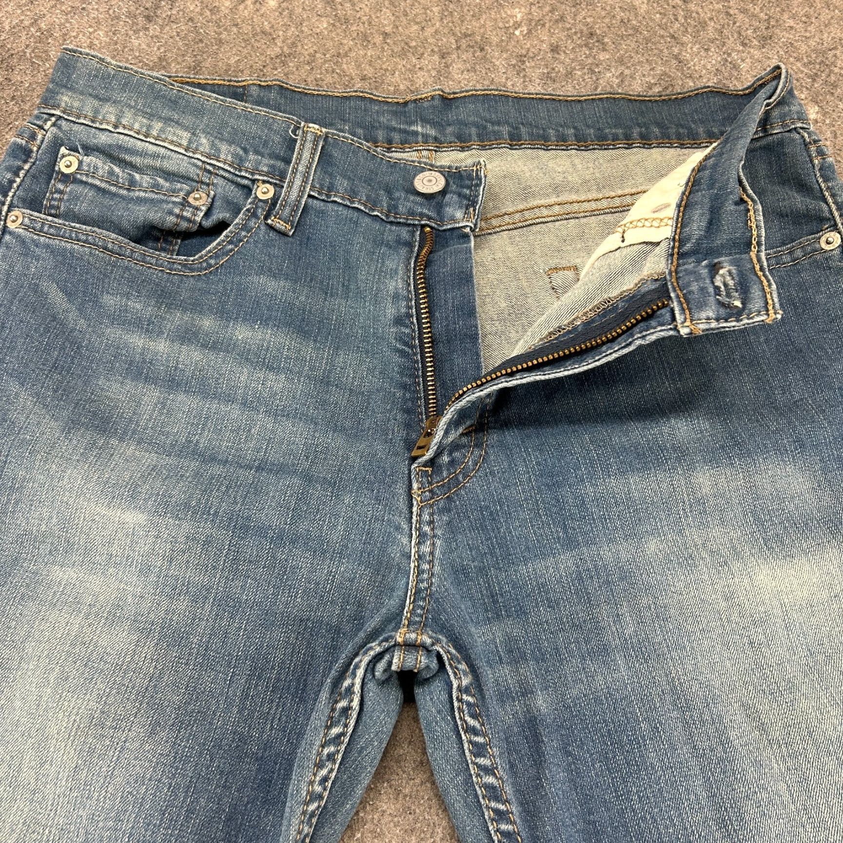 Levi's Levi's 511 Jeans Mens 33x32 Blue Slim Fit Medium Wash Stretch Size US 33 - 2 Thumbnail