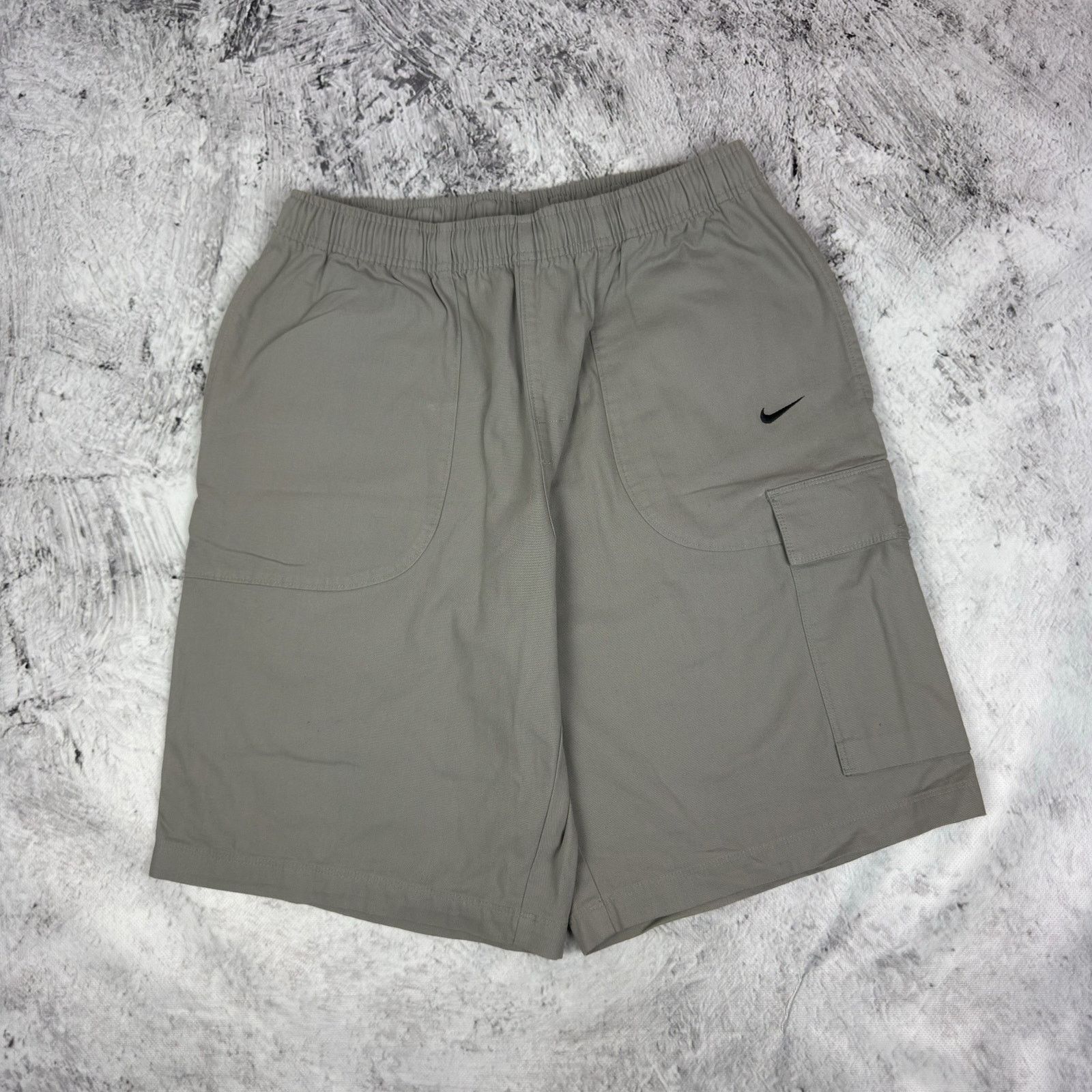 Nike Nike Men's gray Black Cotton Logo Solo Swoosh Cargo Shorts Size US 30 / EU 46 - 1 Thumbnail