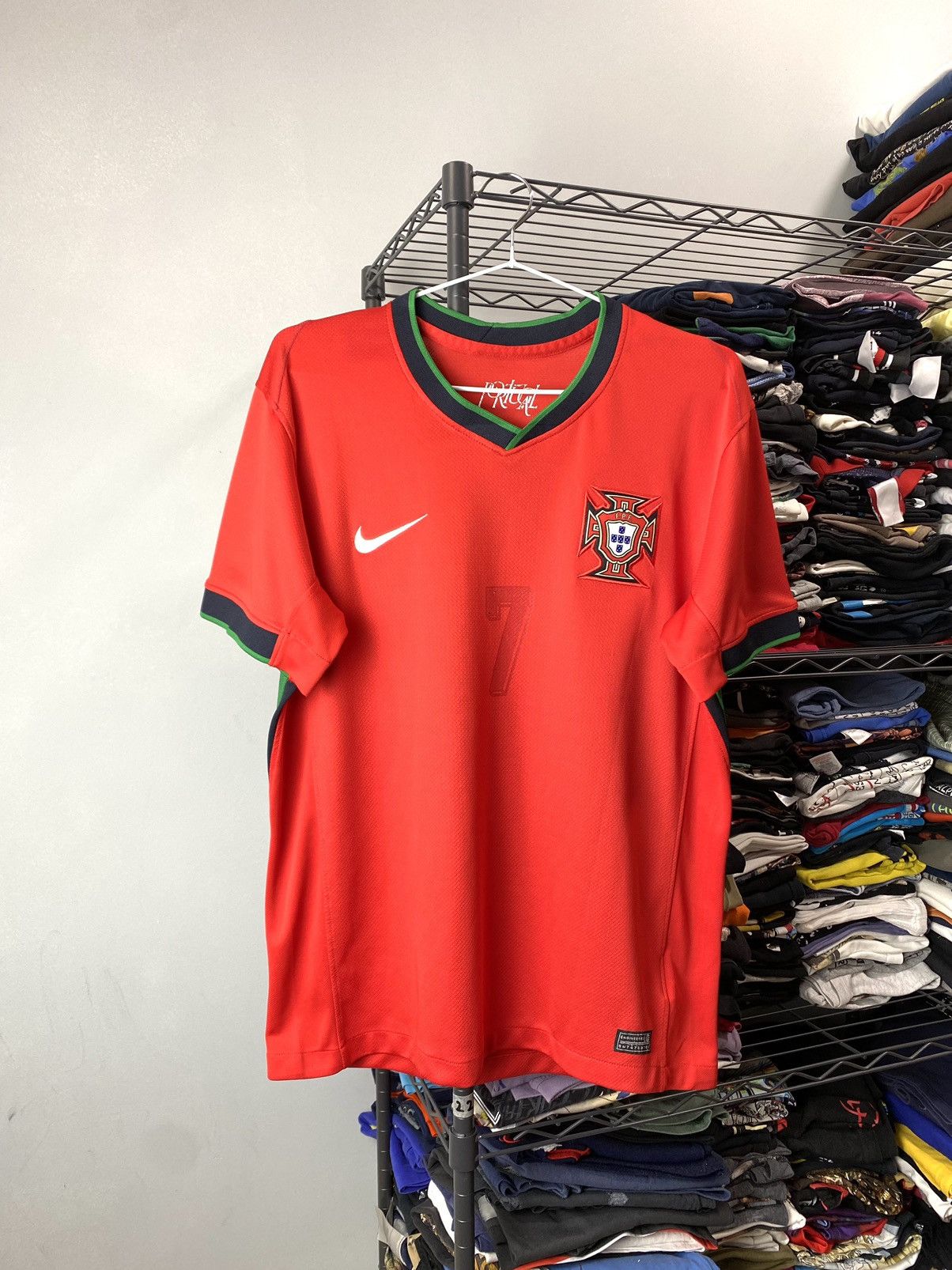 Nike Vintage Nike Portugal Ronaldo 7 Soccer Jersey Tee Size US S / EU 44-46 / 1 - 1 Thumbnail