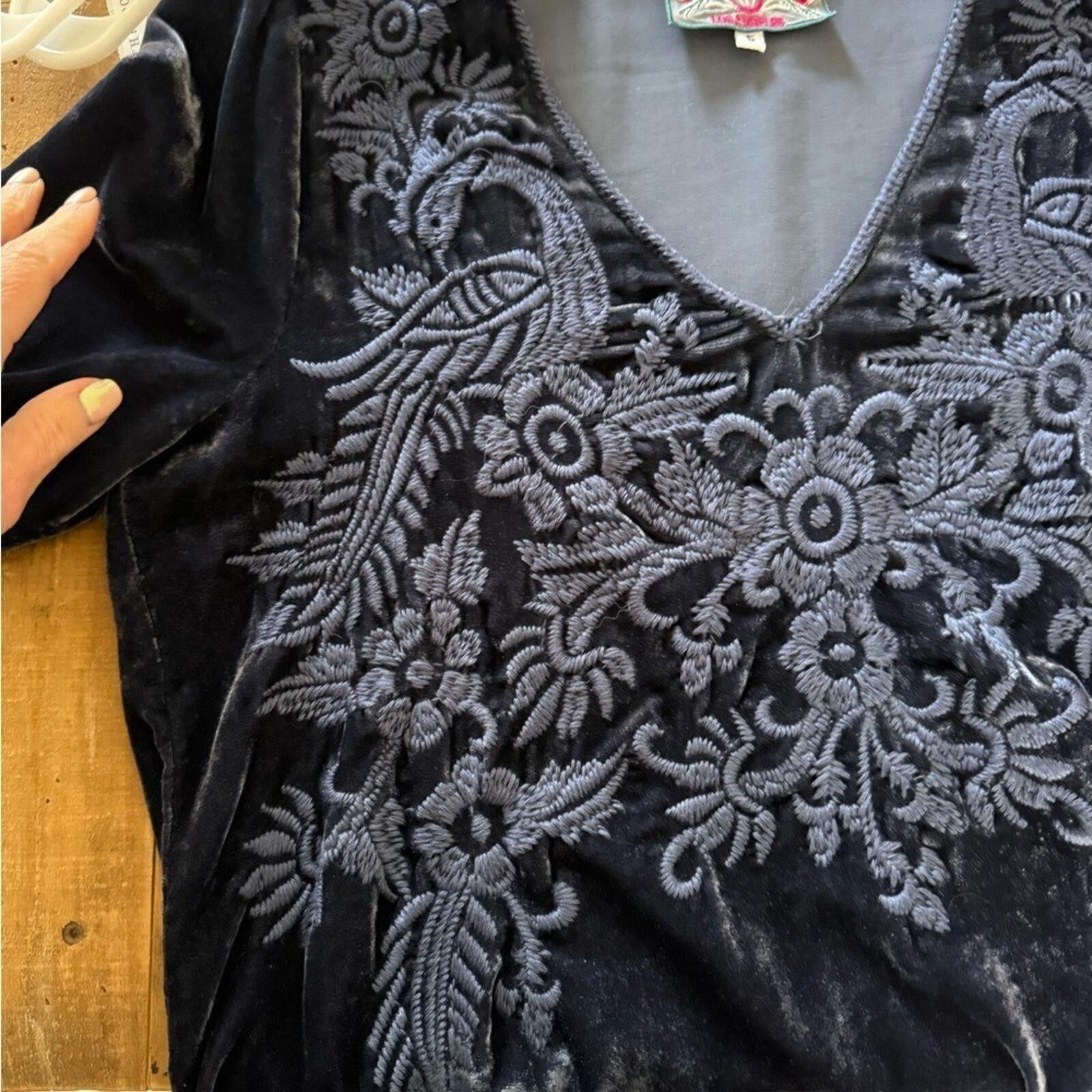 Other Johnny Was $255 Navy Kamala Velvet Embroidered Tunic, Size S Size S / US 4 / IT 40 - 12 Thumbnail