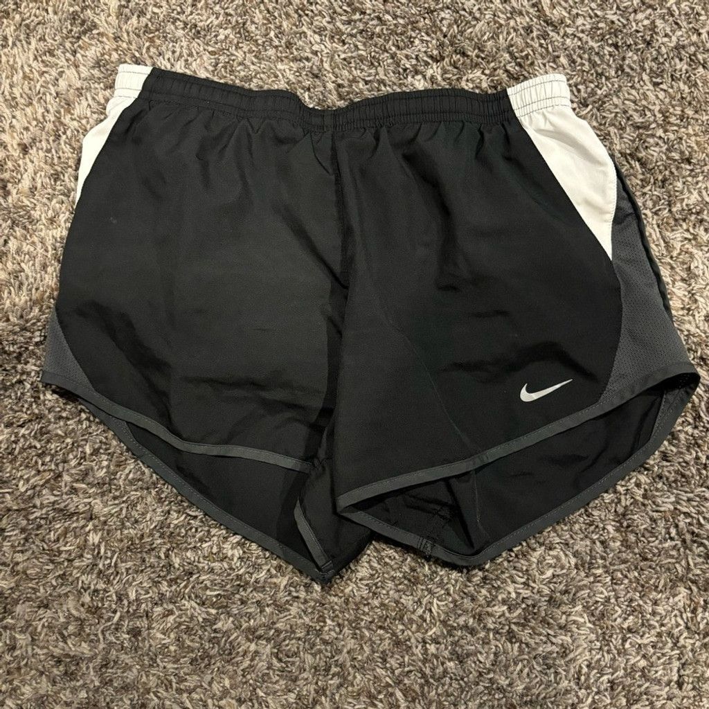Nike Women’s Nike Running Shorts Size 27" / US 4 / IT 40 - 1 Thumbnail