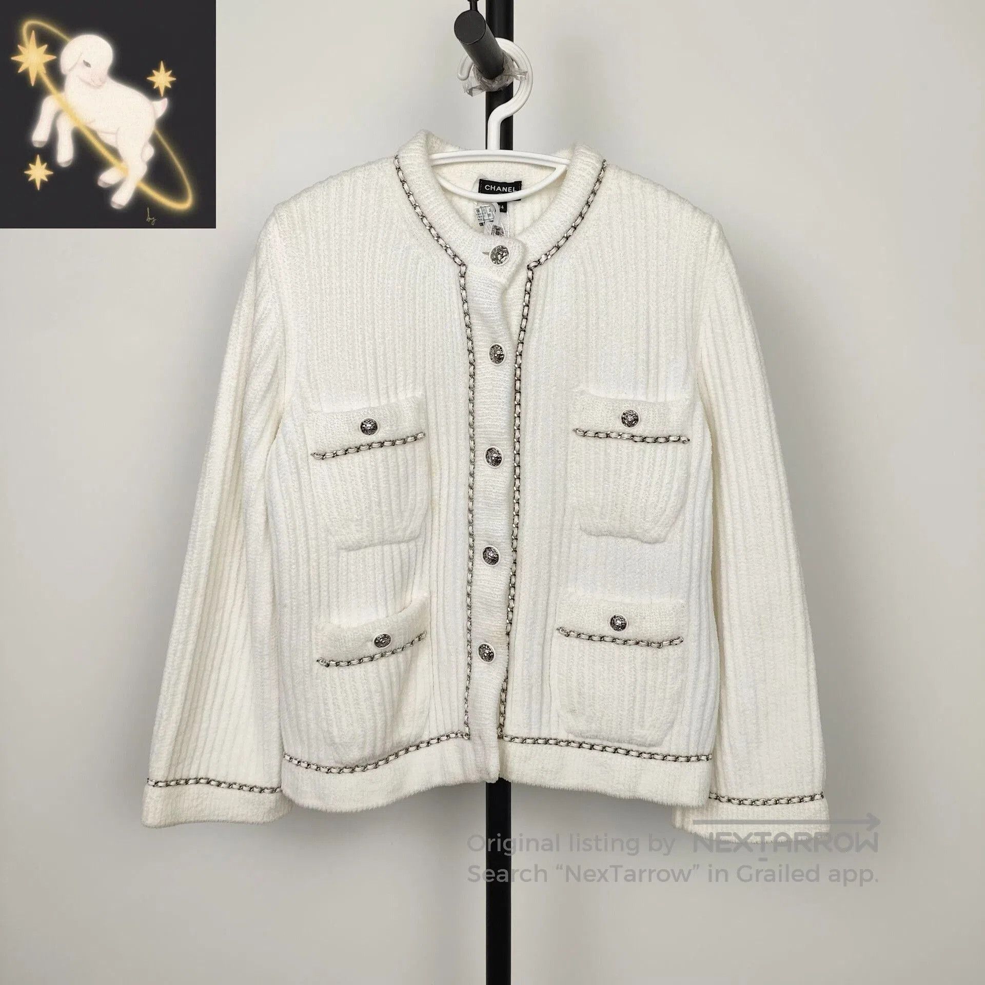 Chanel Chanel 22B White Corduroy Chain Trim Coat. Size XXS / US 00 / IT 34 - 1 Thumbnail