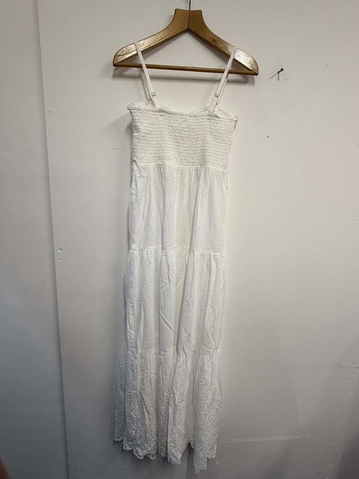Other John Lewis White Smocked Bodice Maxi Dress Size M Size M / US 6-8 / IT 42-44 - 4 Thumbnail