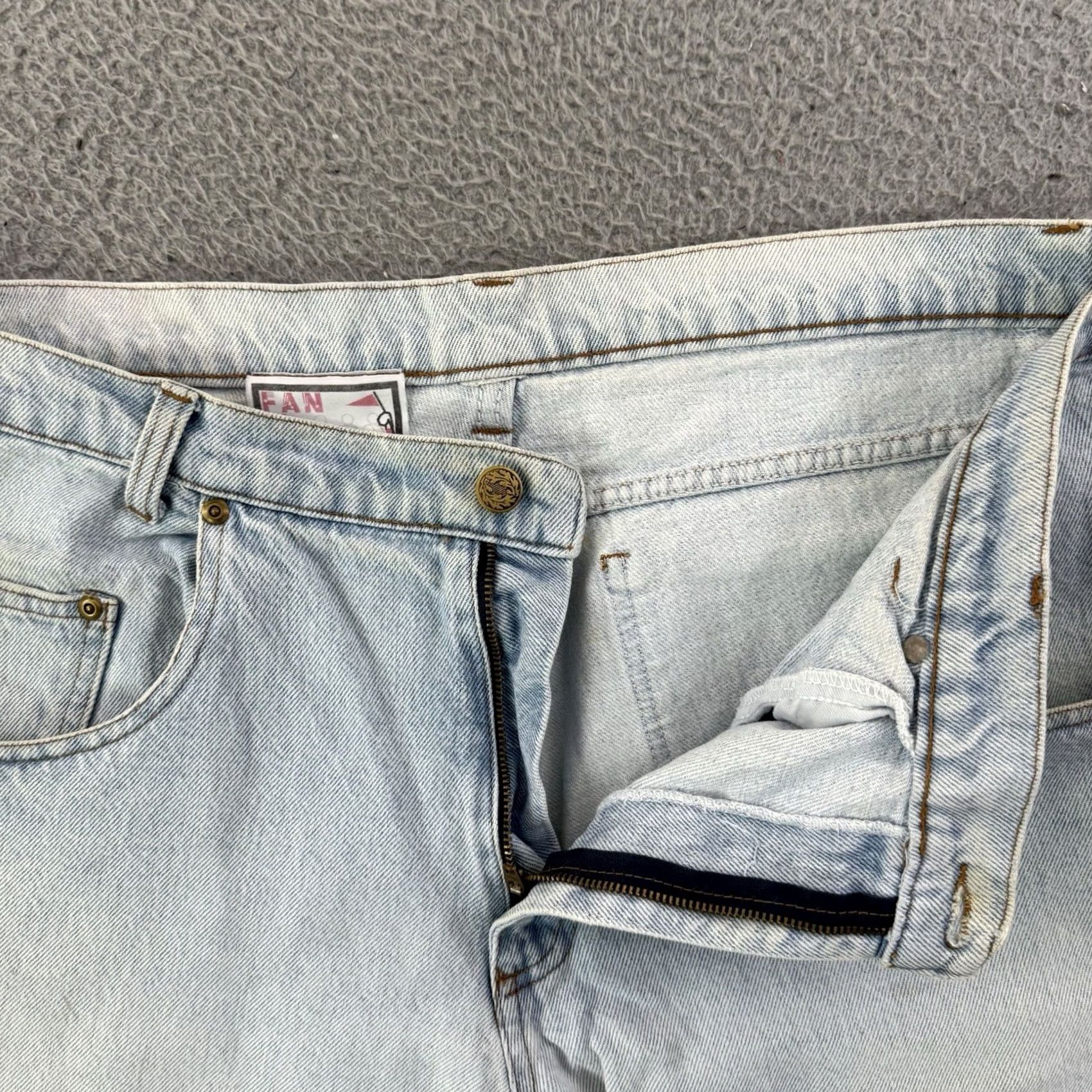 Denime VINTAGE True Fan Denim Shorts Bermuda Mens 36 9” Zip 5-Pocket Grunge 90s Casual Sport Style Blue Mens Size US 36 / EU 52 - 5 Thumbnail