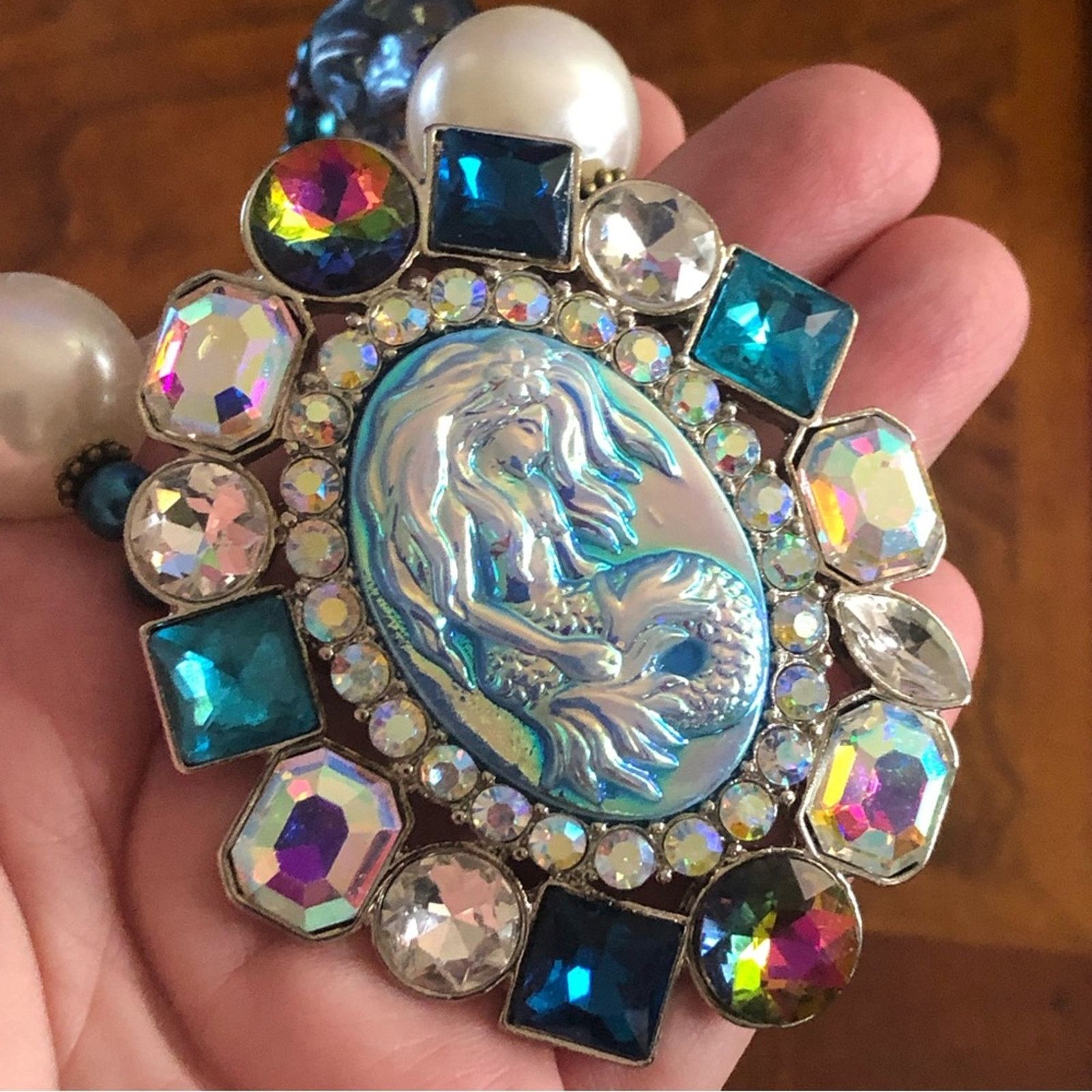 Handmade Handcrafted repurpose mermaid cameo stone Pearl necklace Size ONE SIZE - 8 Thumbnail