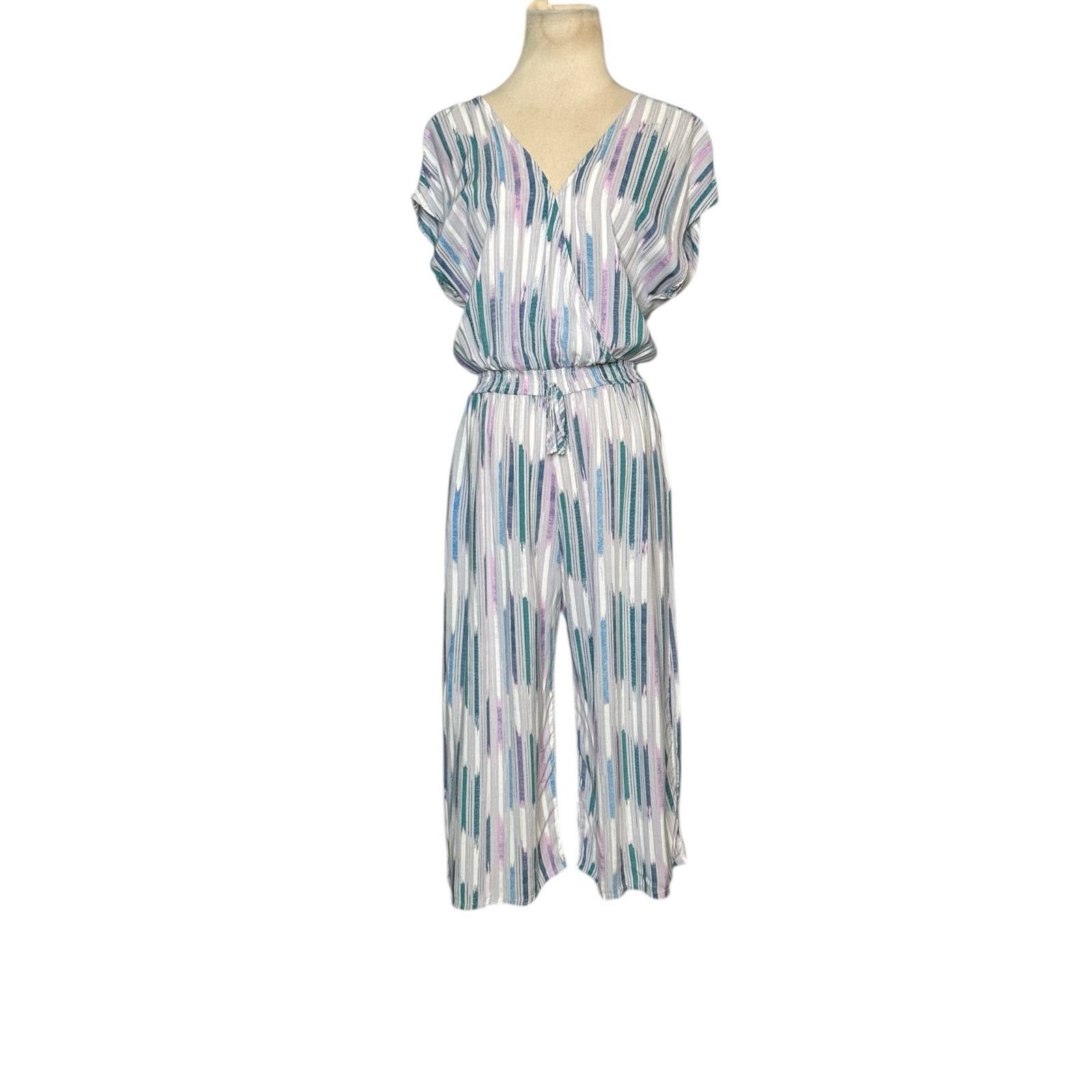 Dolce Vita Dolce Vita green pink multi stripe capri jumpsuit size XS Size 26" / US 2 / IT 38 - 8 Thumbnail