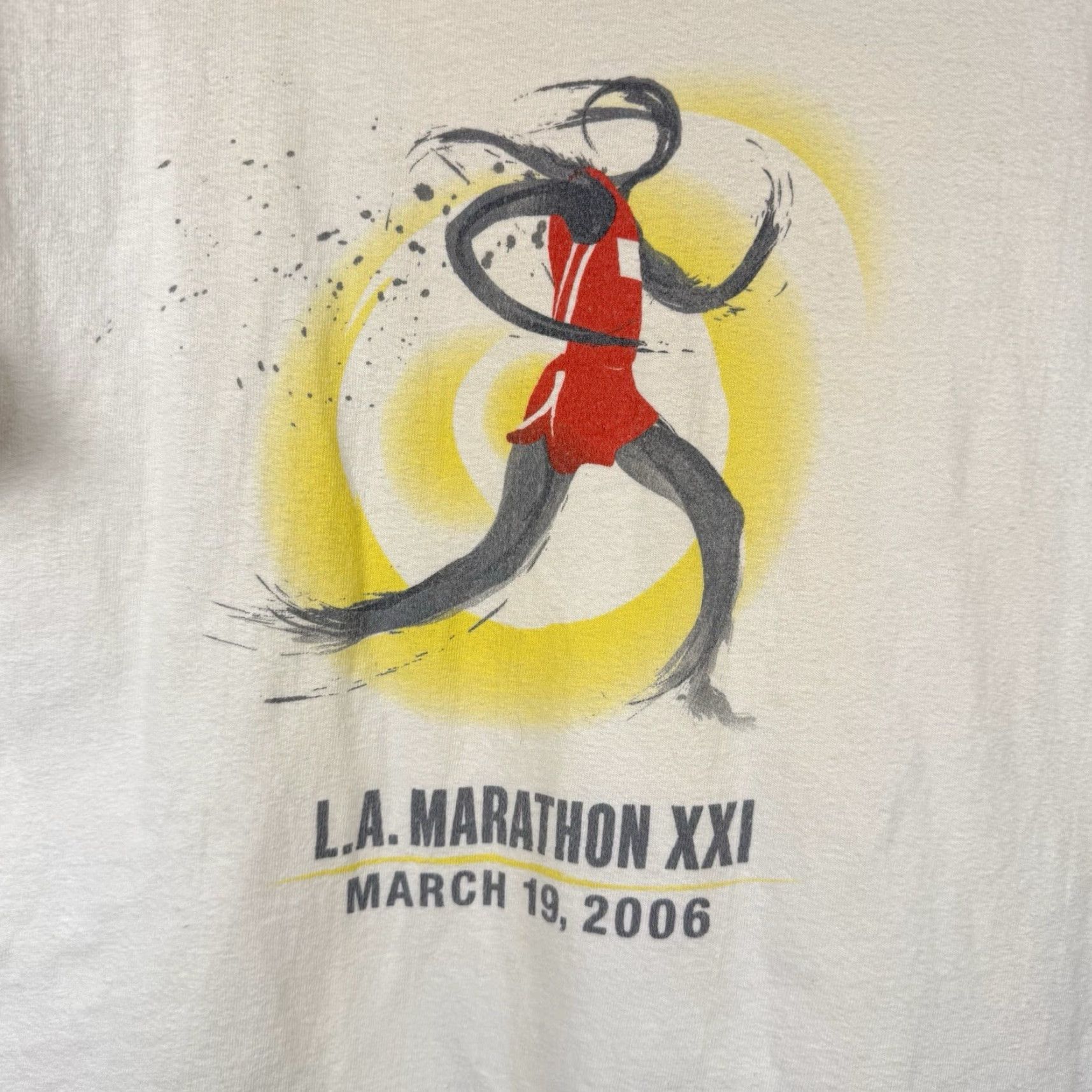 Vintage VINTAGE Hanes Beefy T-Shirt L.A. MARATHON XXI 2006 Shirt Single Stitch Volunteer Honda Size Small Men White Cotton Short Sleeve Crew Neck Logo Size US S / EU 44-46 / 1 - 2 Thumbnail