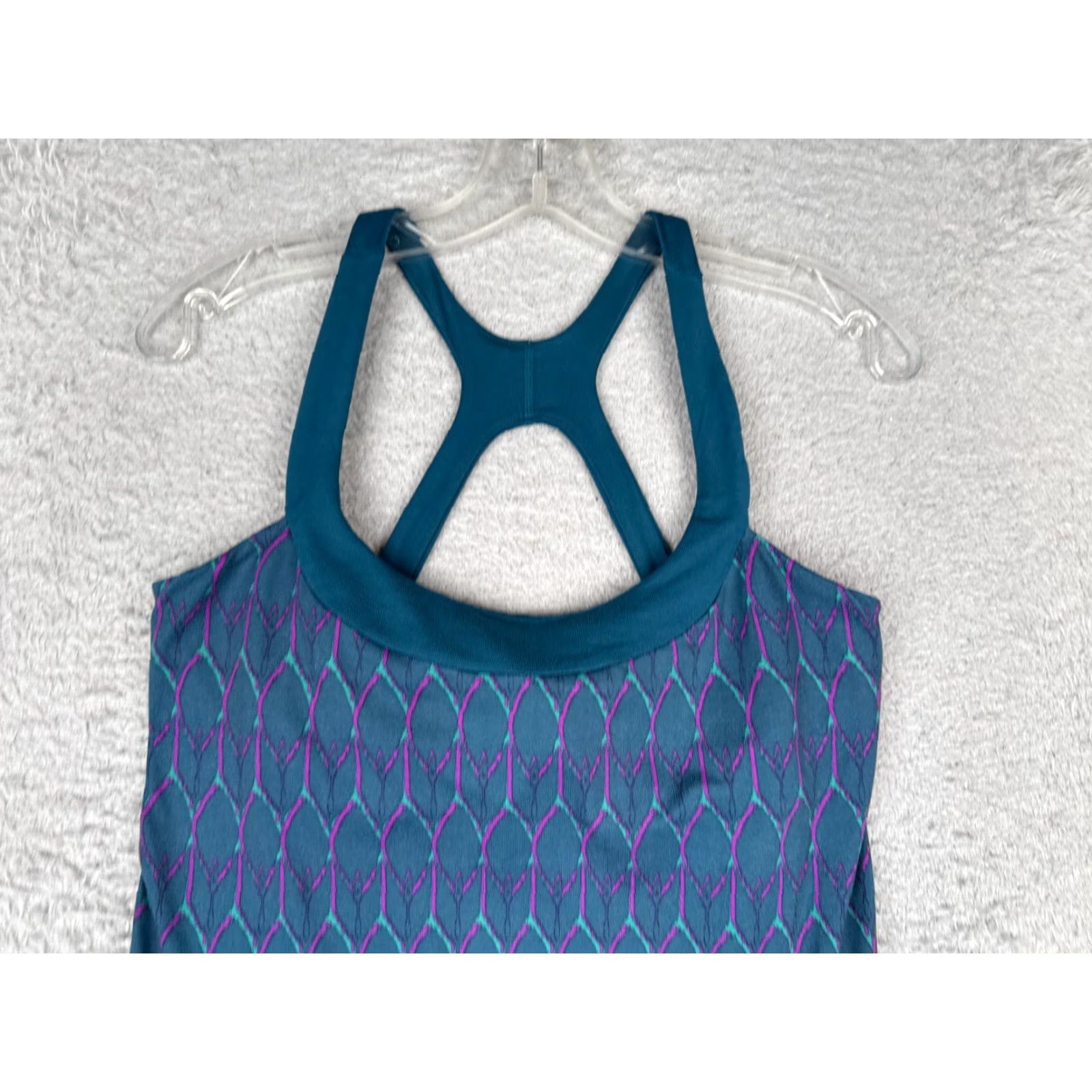 The North Face The North Face Shirt Women Medium Blue Tank Sleeveless Geometric Poly Blend Gym Size M / US 6-8 / IT 42-44 - 4 Thumbnail