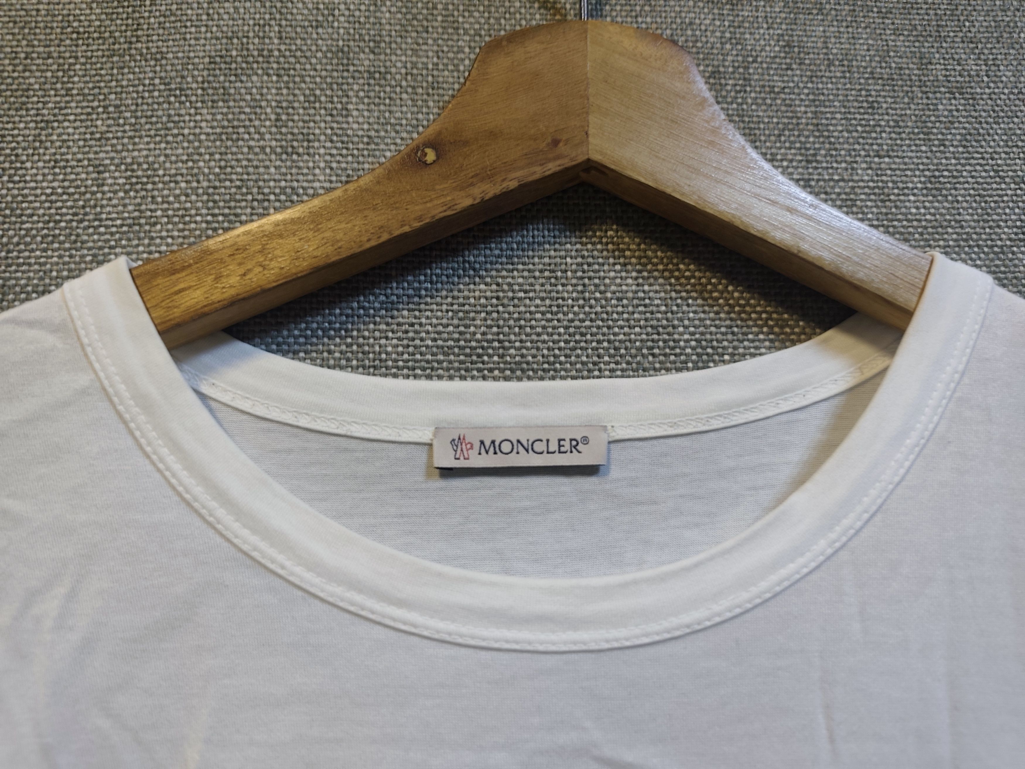 Moncler MONCLER "Love Summer" Logo Graphic T-Shirt White Size US L / EU 52-54 / 3 - 4 Thumbnail