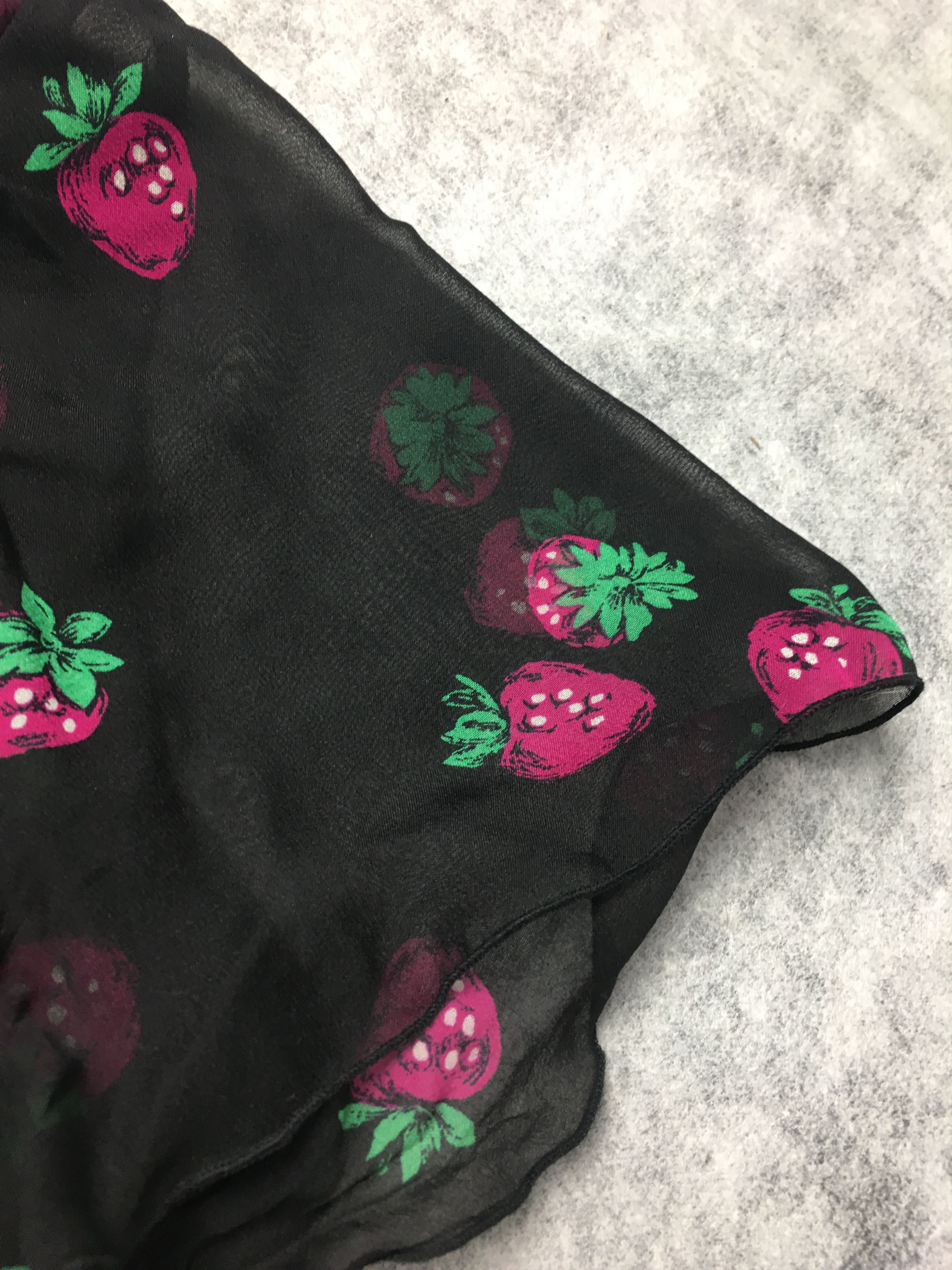 Moschino Moschino Cheap & Chic Silk Chiffon Strawberry Dress US 10 Size L / US 10 / IT 46 - 8 Thumbnail