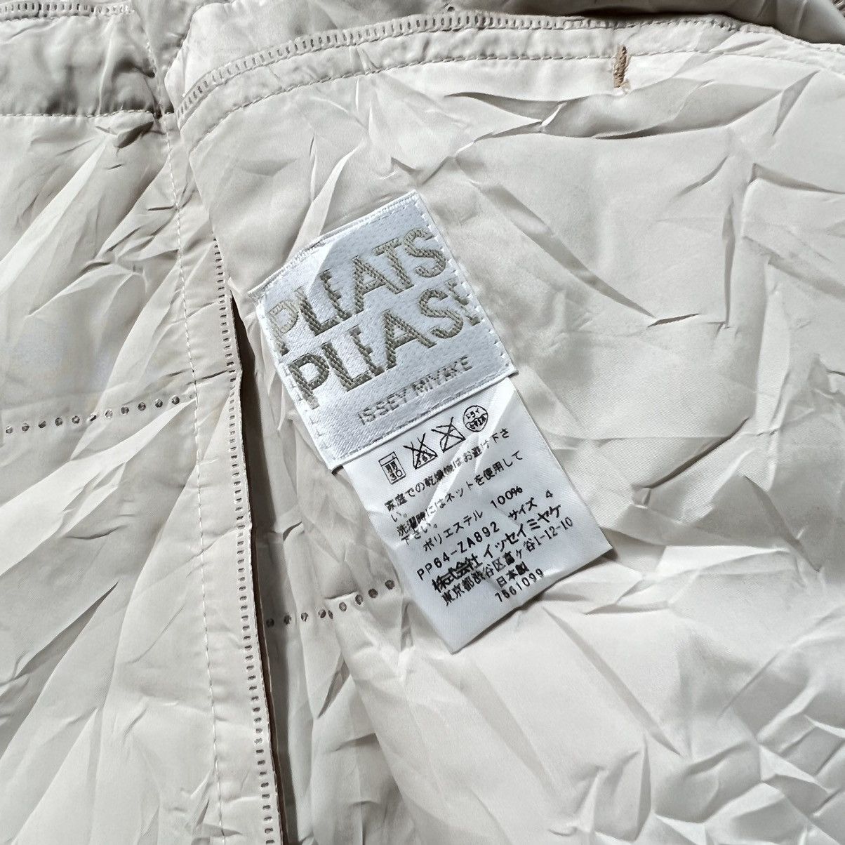 Issey Miyake Pleats Please by Issey Miyake Coat Jacket Size L / US 10 / IT 46 - 11 Thumbnail