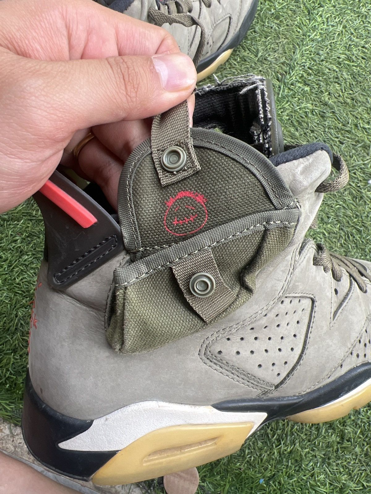 Jordan Brand × Travis Scott 🌵Travis Scott x Air Jordan 6 Olive CN1084-100 Size US 9 / EU 42 - 8 Thumbnail