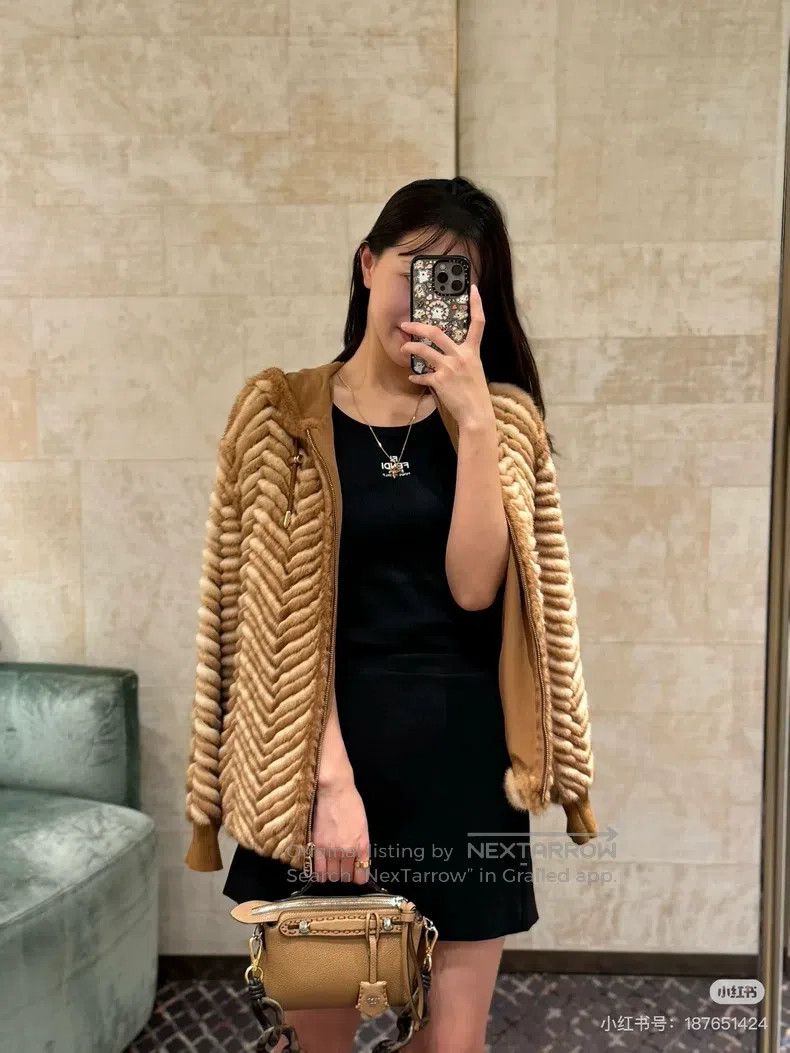 Fendi Fendi Brown and khaki color V-neck fur-trimmed coat Size XXS / US 00 / IT 34 - 8 Thumbnail