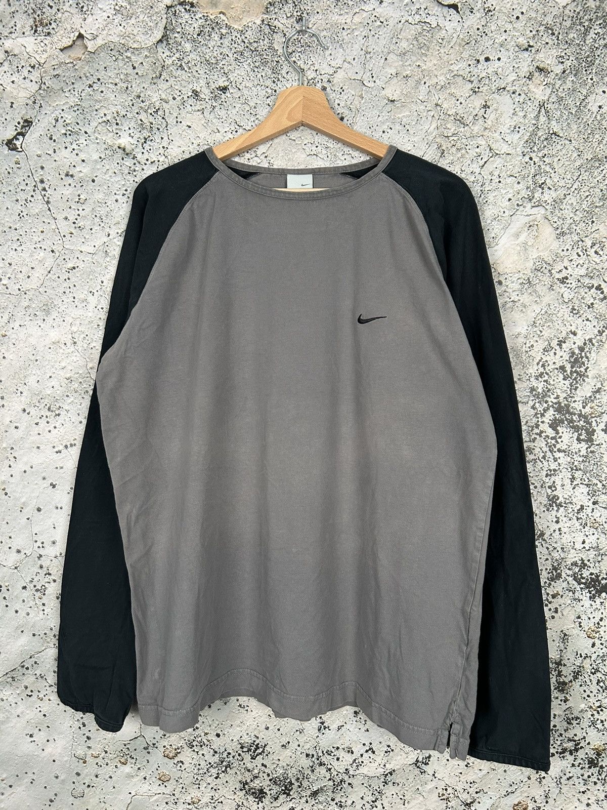 Nike Vintage Nike Longsleeve Swoosh Sportswear 00s Y2K Size US XL / EU 56 / 4 - 1 Thumbnail