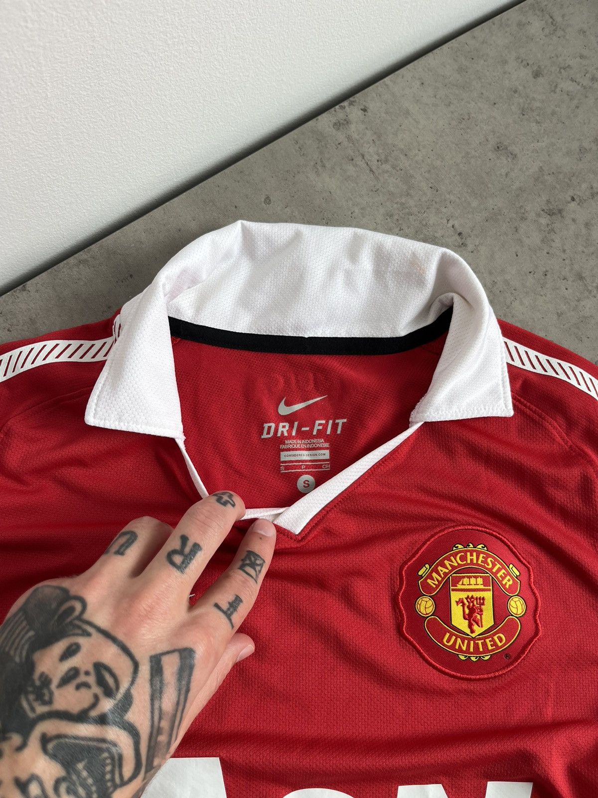 Nike Nike Manchester United Season 2010 Soccer Jersey Size US S / EU 44-46 / 1 - 6 Thumbnail