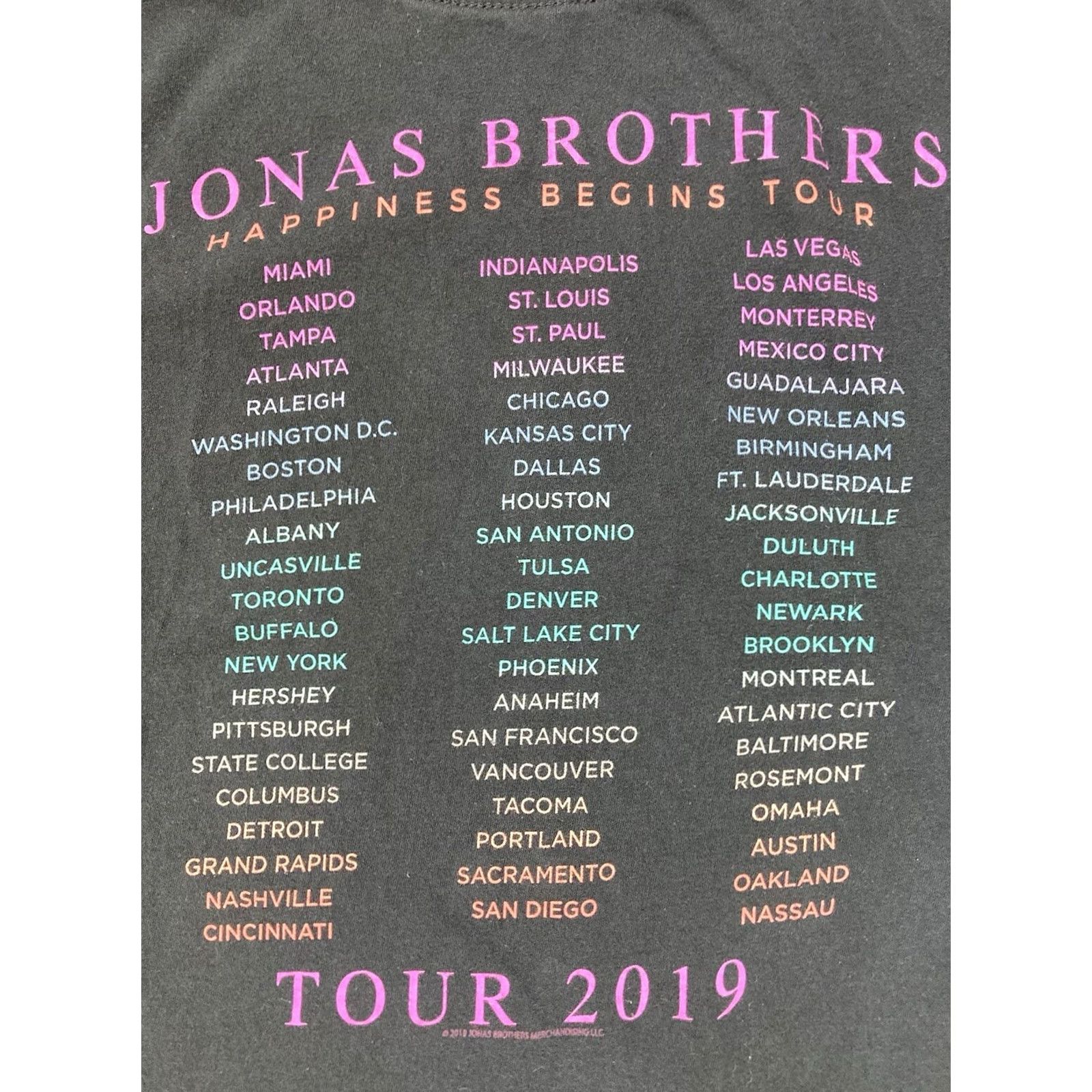 Tultex VINTAGE Jonas Brothers Happiness Begins 2019 Graphic T-shirt Women Small Black Music Shirt Size S / US 4 / IT 40 - 4 Thumbnail