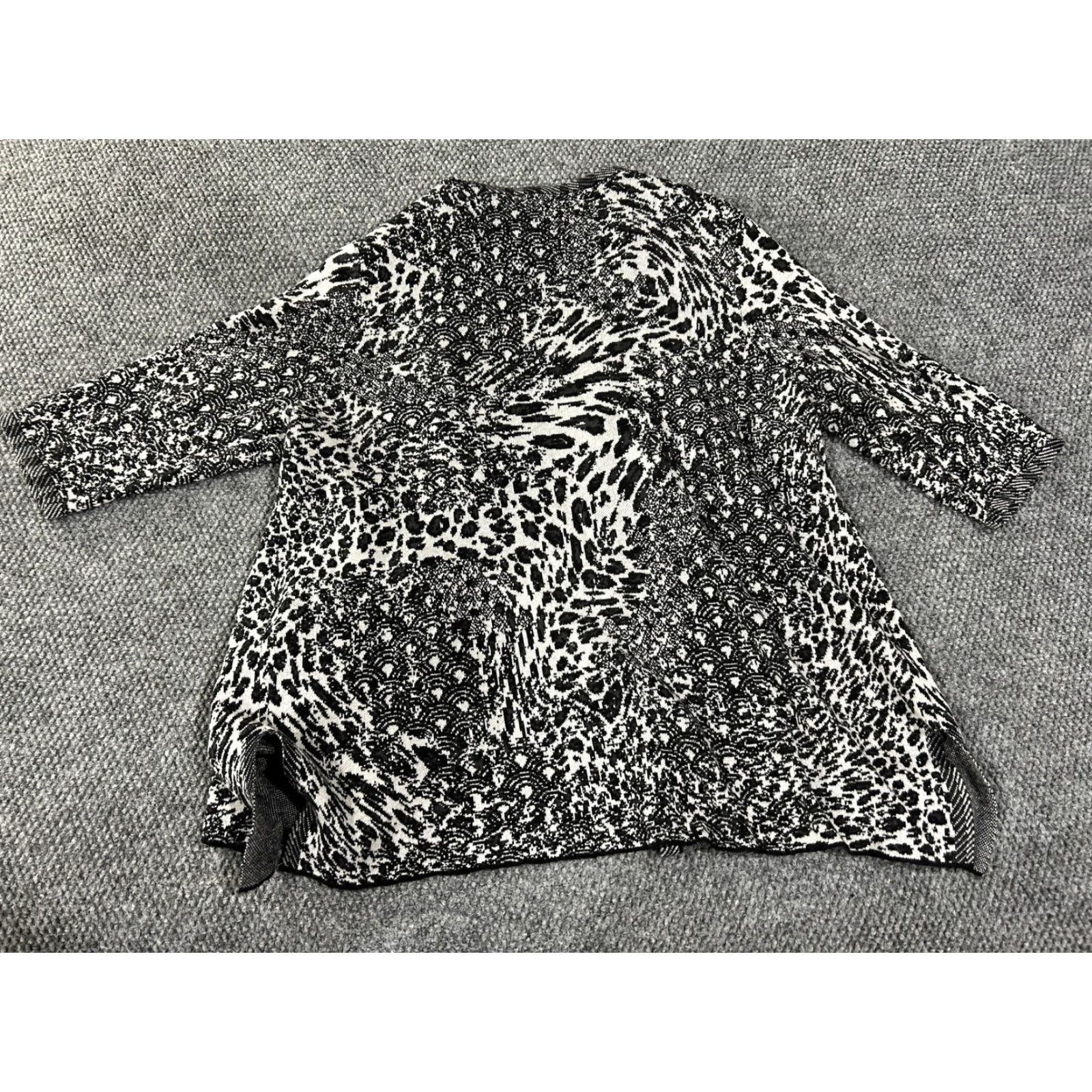 Vintage Chicos Easywear Cardigan Sweater Open Front 3/4 Sleeve Black White Leopard Animal Print Womens XL Cardigan Size XS / US 0-2 / IT 36-38 - 7 Thumbnail