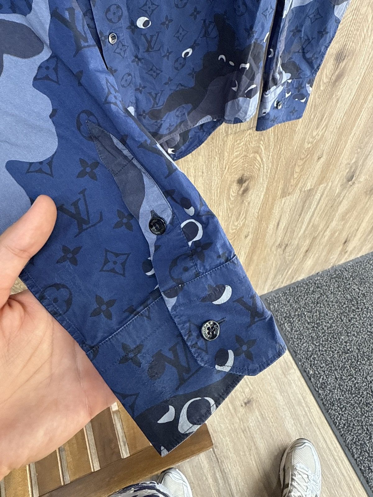 Louis Vuitton Louis Vuitton Blue Monogram Button Up Size US M / EU 48-50 / 2 - 6 Thumbnail