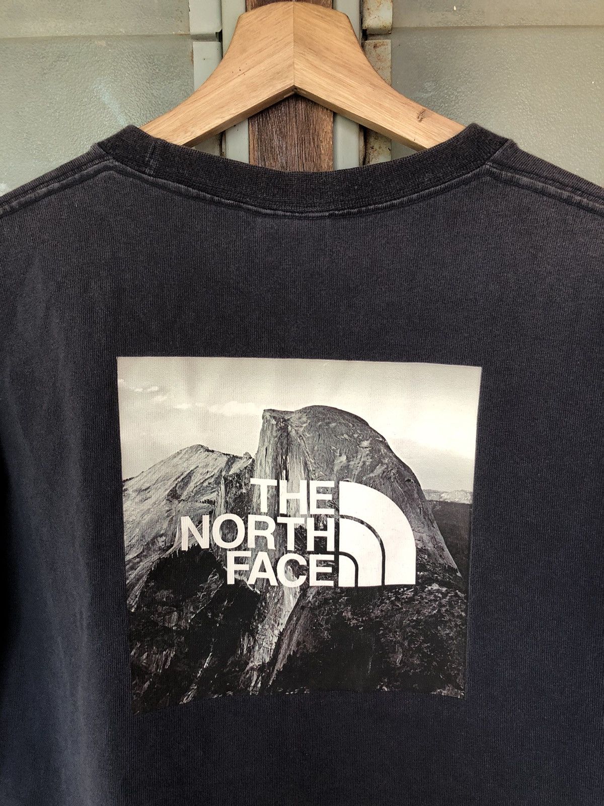 The North Face Vintage 90's The North Face Mountain Faded Tee Size US XL / EU 56 / 4 - 7 Thumbnail