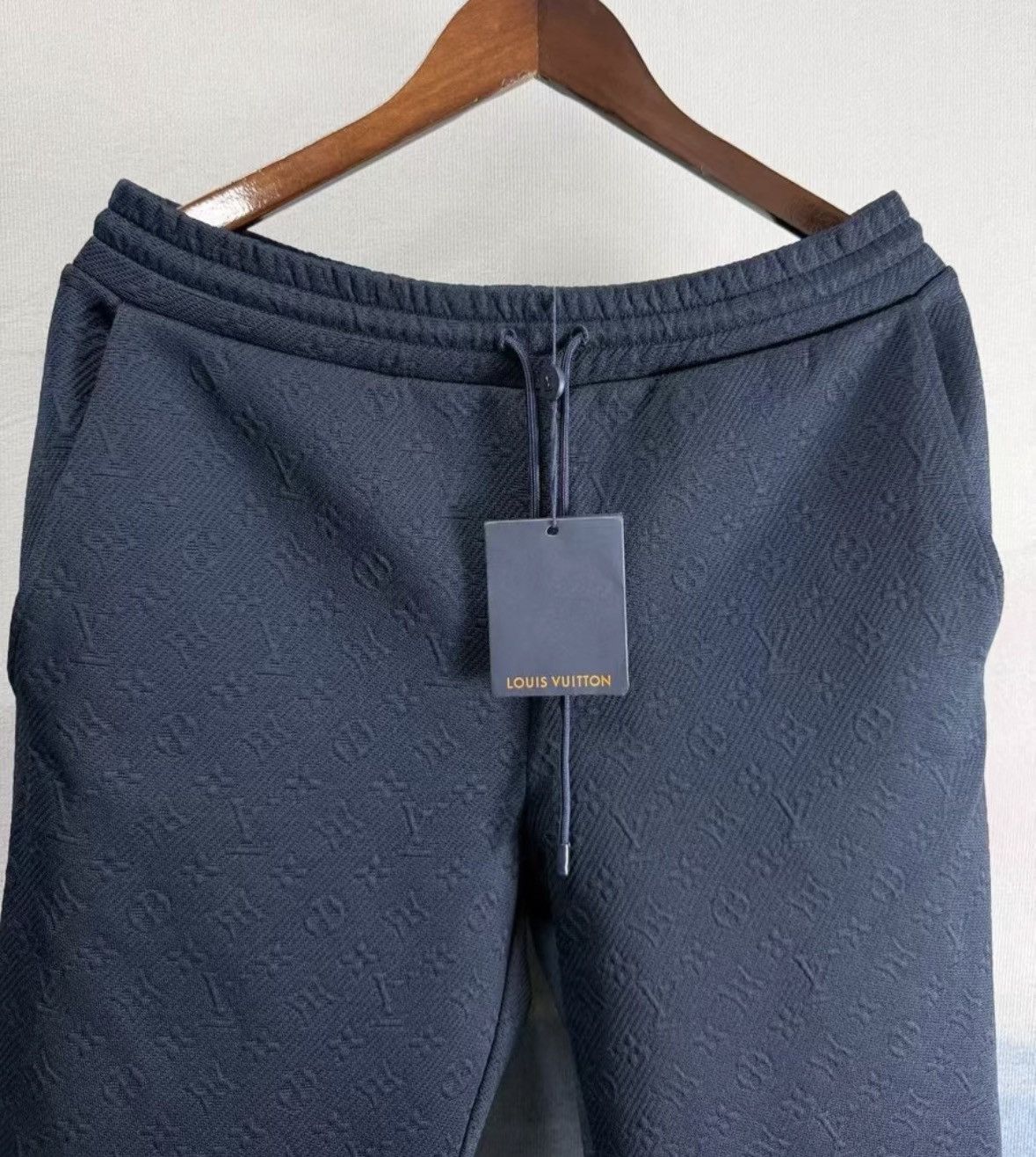 Louis Vuitton Louis Vuitton Monogram Logo Sweatpants. Size US 36 / EU 52 - 2 Thumbnail