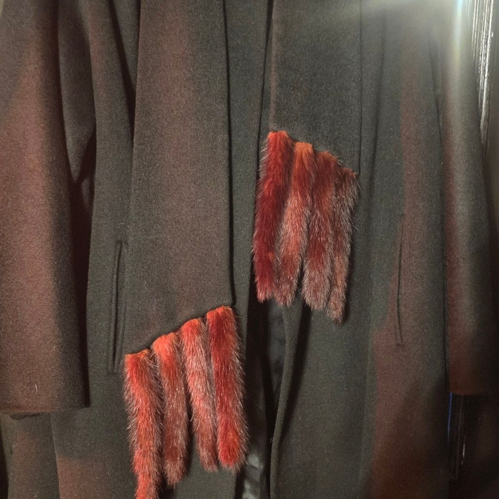 The Unbranded Brand VTG ILGWU Elegant Black Trench Coat Wool Red Fur On Scarf Size XL / US 12-14 / IT 48-50 - 2 Thumbnail