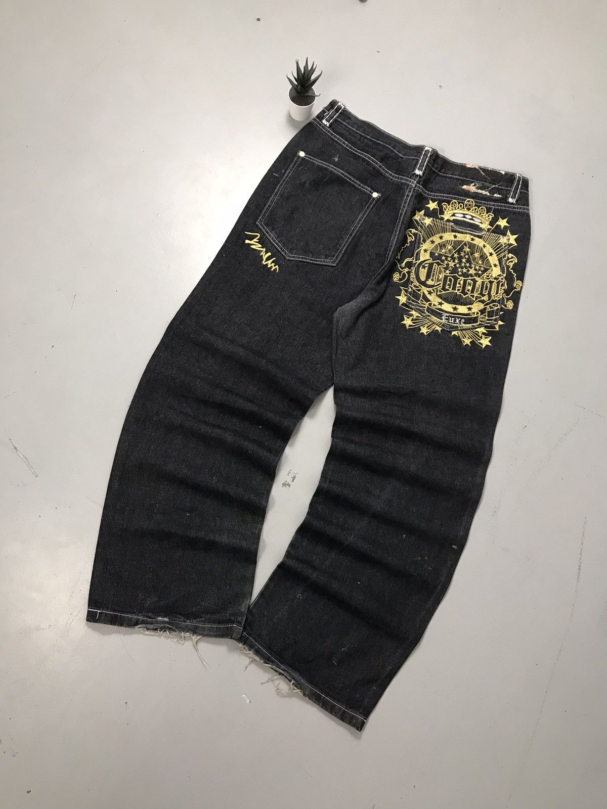 Coogi Vintage coogi golden embroidred baggy fit denim pants Size US 36 / EU 52 - 2 Thumbnail