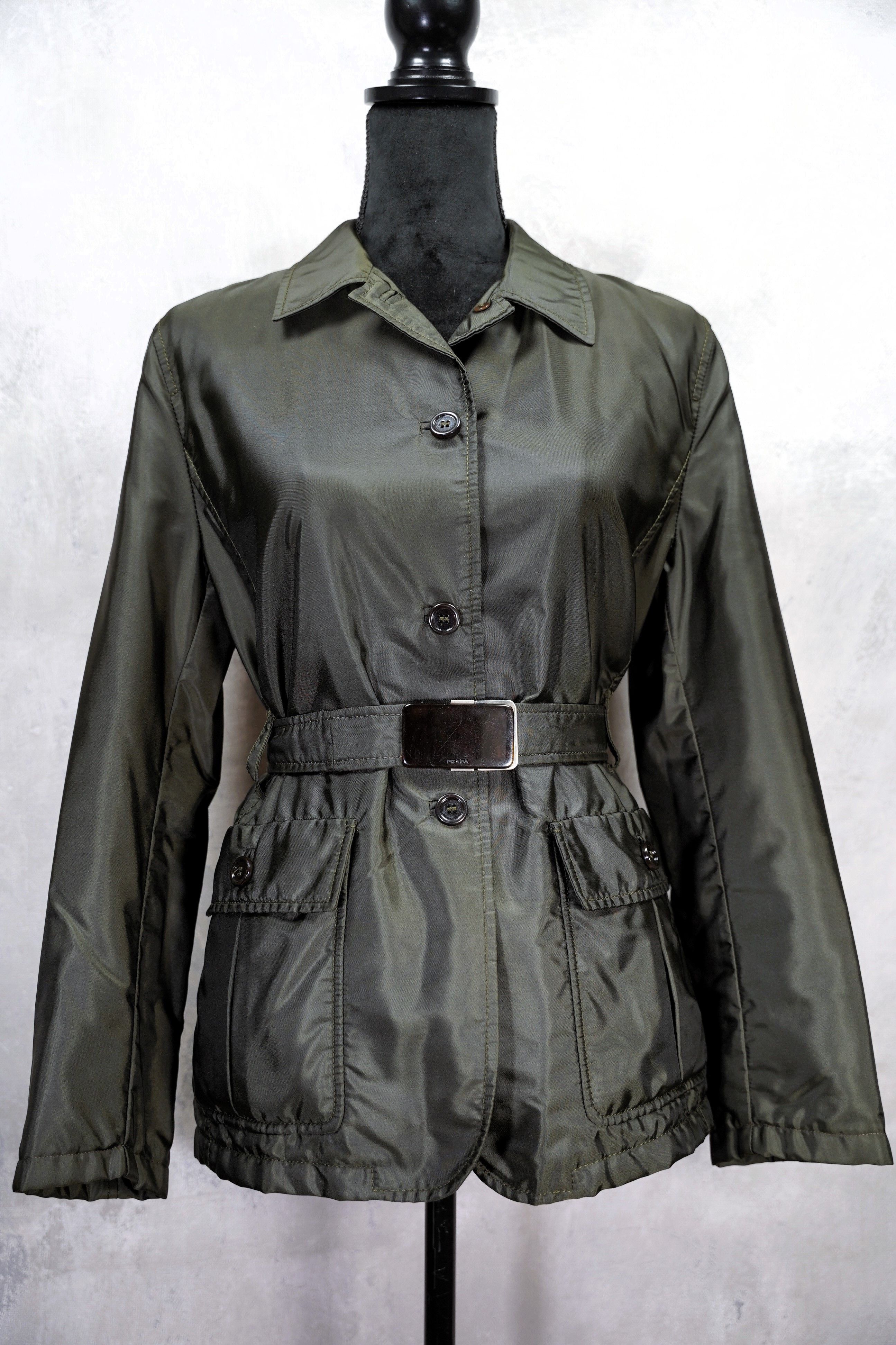 Prada Prada Milano Nylon Vintage 80's Jacket x Luxury Size M / US 6-8 / IT 42-44 - 2 Thumbnail