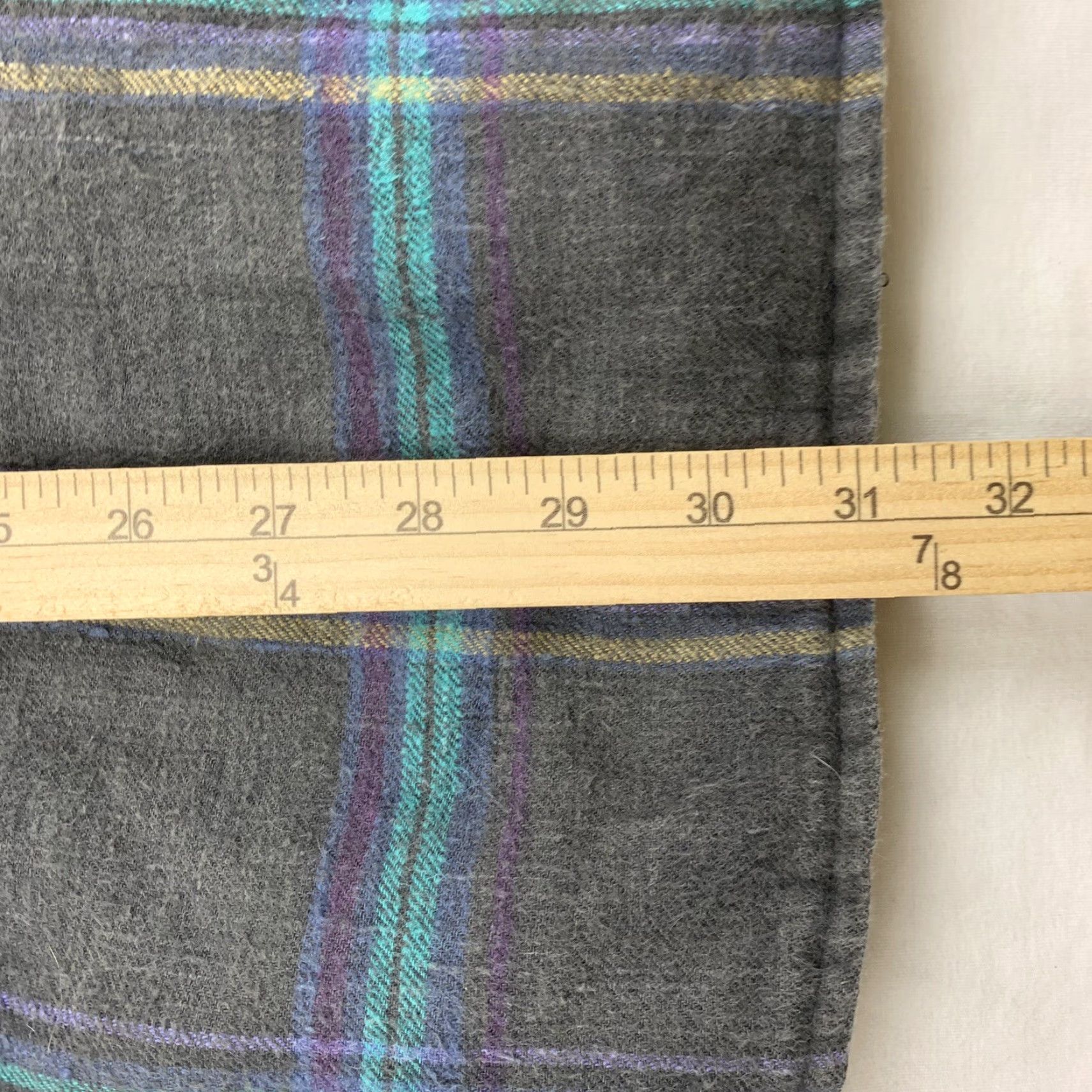 Vintage VINTAGE Coleman Flannel Shirt Mens Adult LT Gray Plaid Quilted Button-Up 90s Camping Size US L / EU 52-54 / 3 - 5 Thumbnail