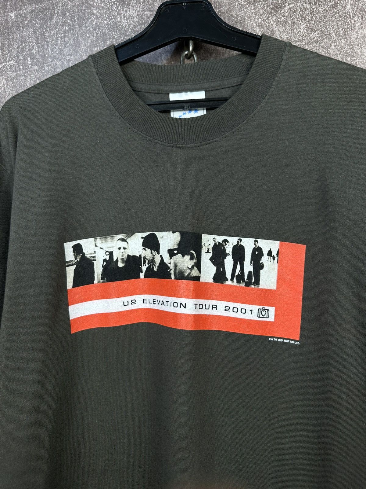Band Tees Vintage 2001 u2 elevation tour shirt Size US M / EU 48-50 / 2 - 3 Thumbnail