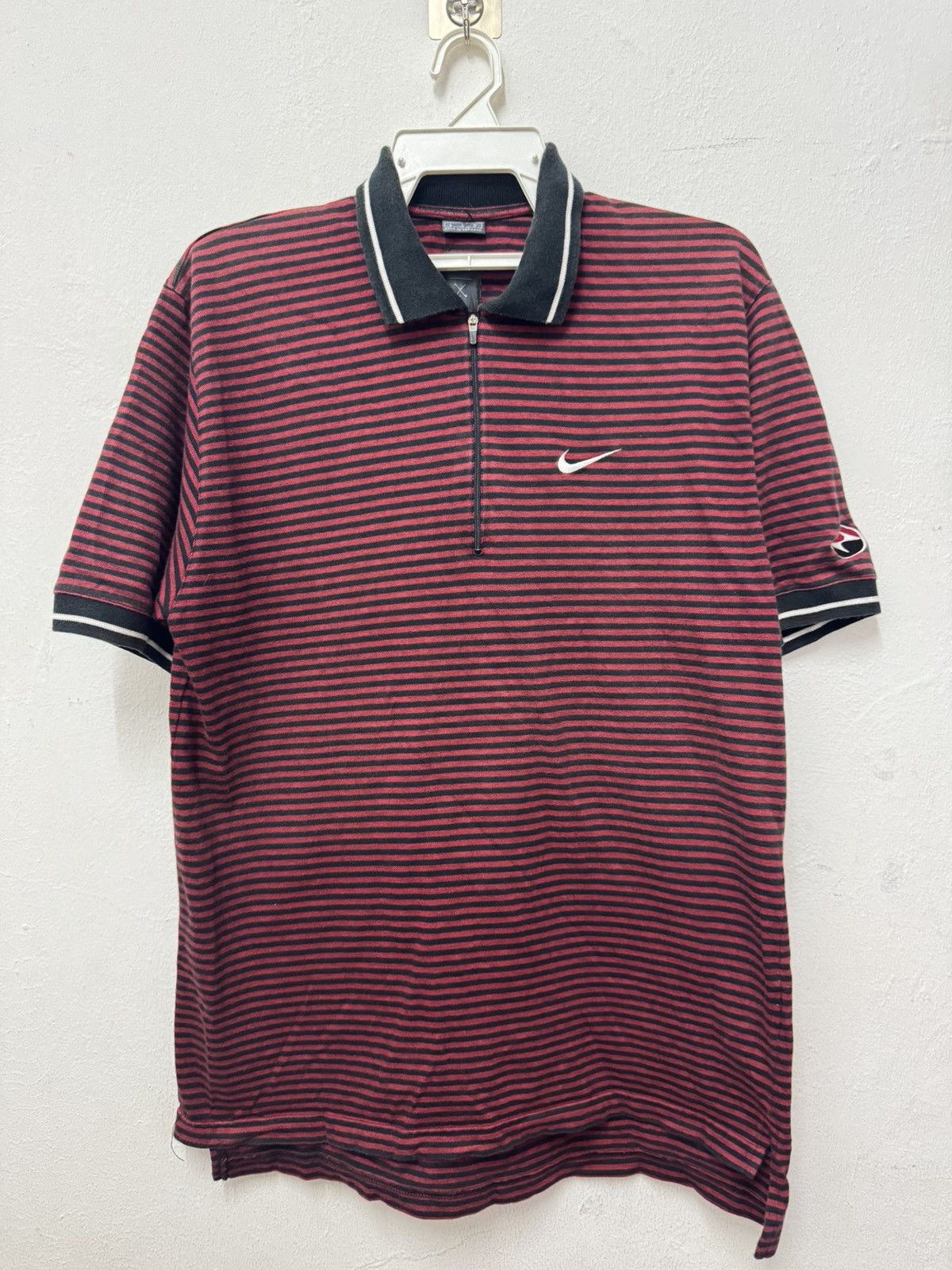 Nike Vintage Nike Tiger Woods Ying Yang Polo Stripes Shirt Size US L / EU 52-54 / 3 - 1 Thumbnail