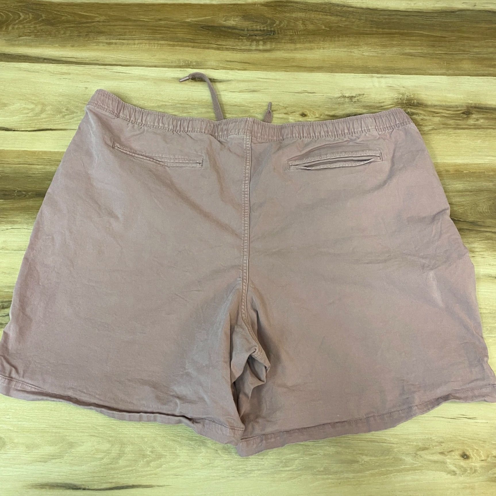 Gap GAP Mens Chino Shorts 2XL Elastic Waist Drawstring Pink Mauve 7" Athletic Fit Pockets Regular - Spring Summer Tee? Size US 39 - 7 Thumbnail