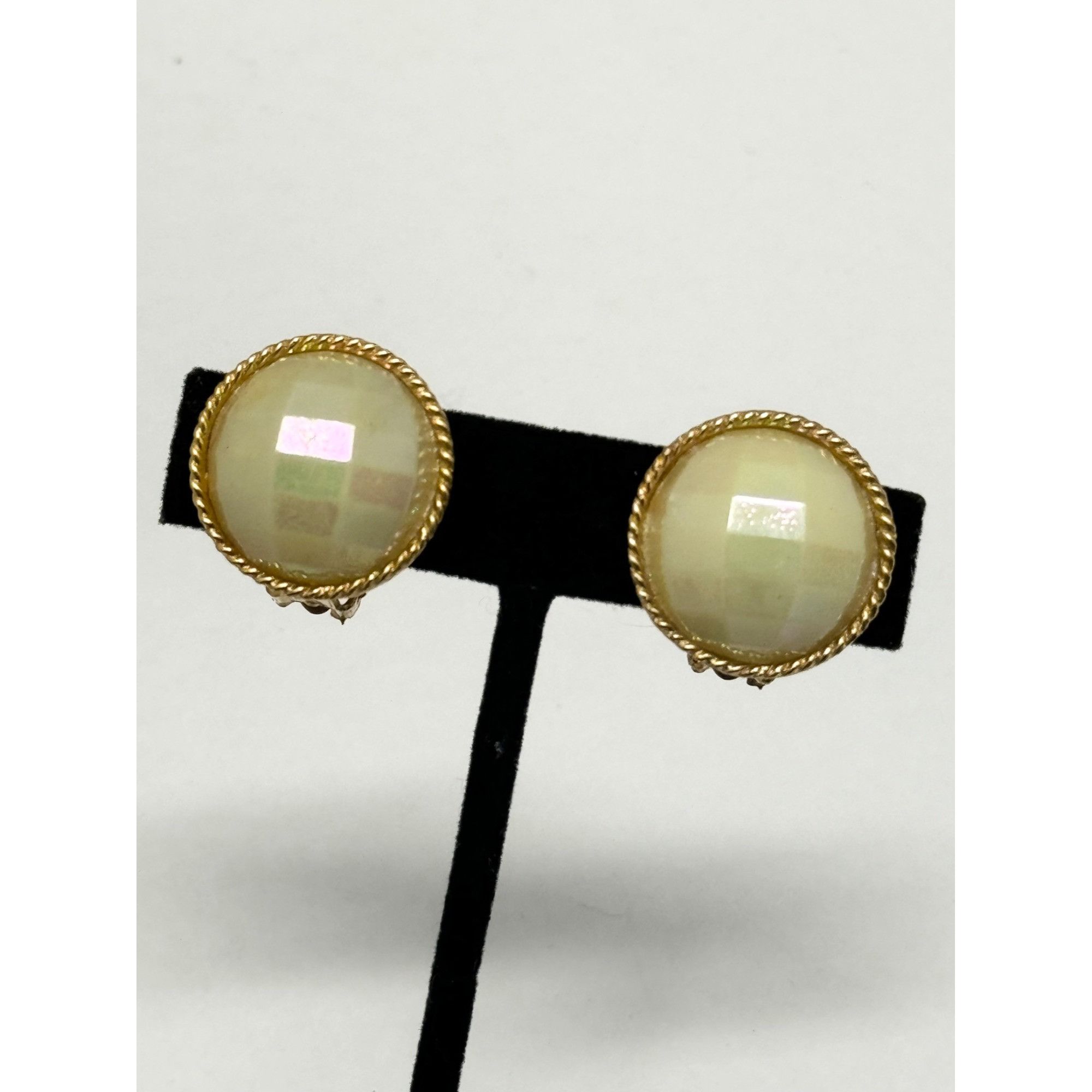 Vintage Vintage faceted rhinestone earrings Size ONE SIZE - 1 Thumbnail