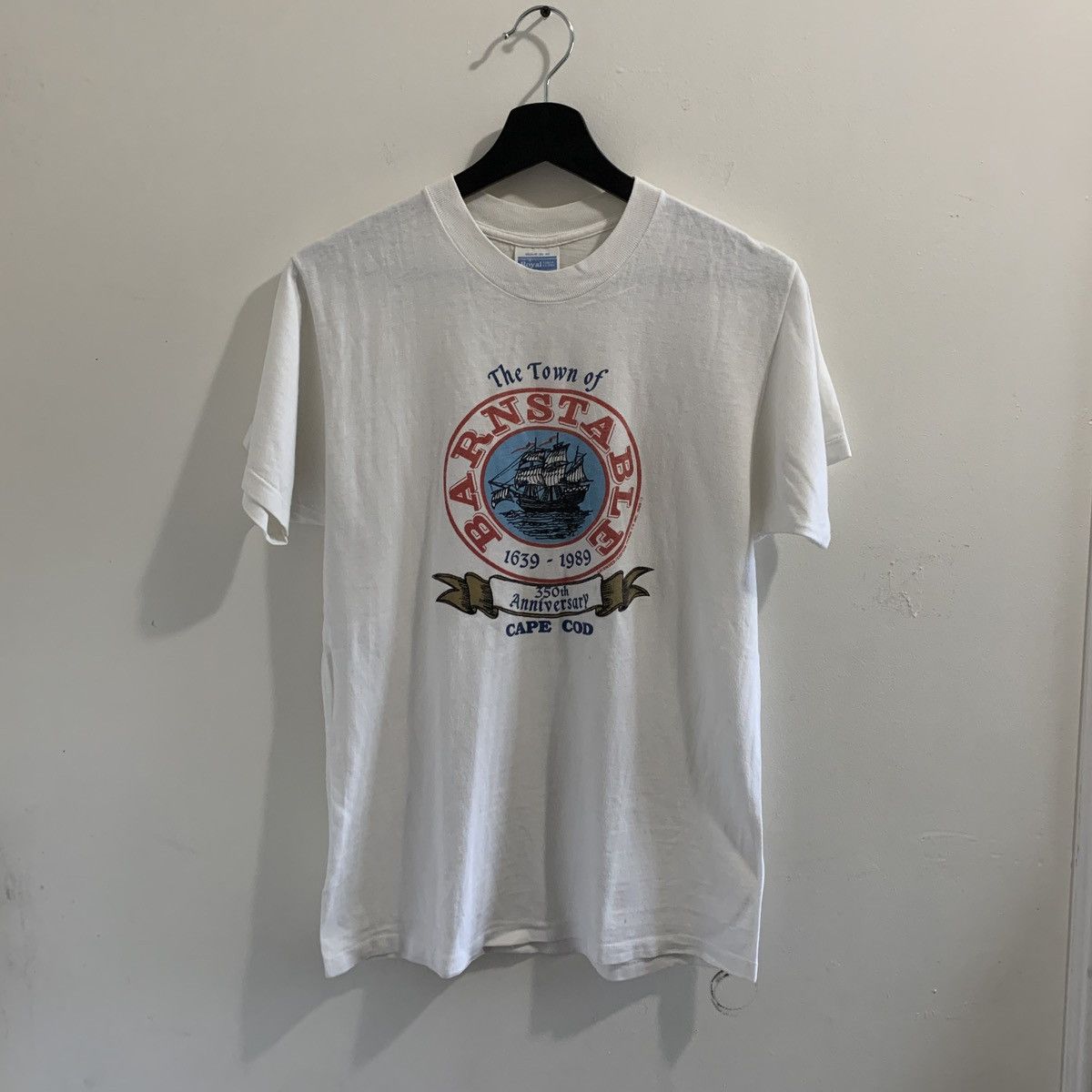 Vintage Vintage 1989 Barnstable 350th Anniversary Graphic Tee Size US S / EU 44-46 / 1 - 1 Thumbnail