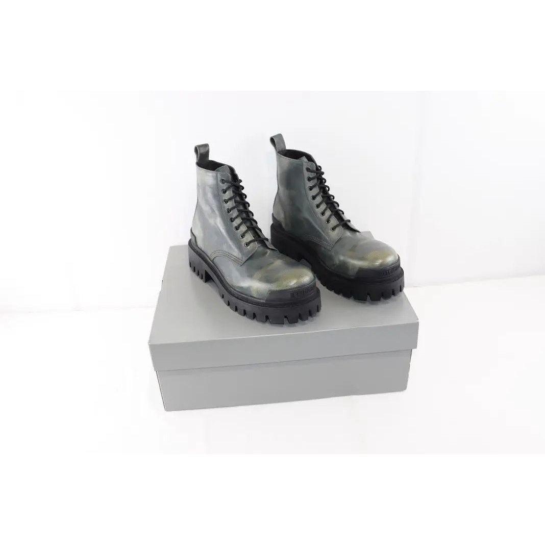 Balenciaga o1rshd1 Worn-Out Effect Leather Strike Bootie L20 in Khaki Size US 10 / EU 43 - 13 Thumbnail