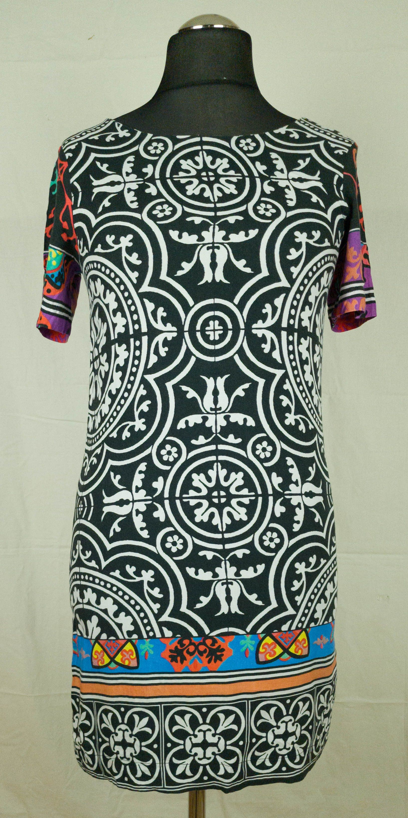 Desigual Desigual womens dress lined size S ( LABEL 38) Size S / US 4 / IT 40 - 1 Thumbnail