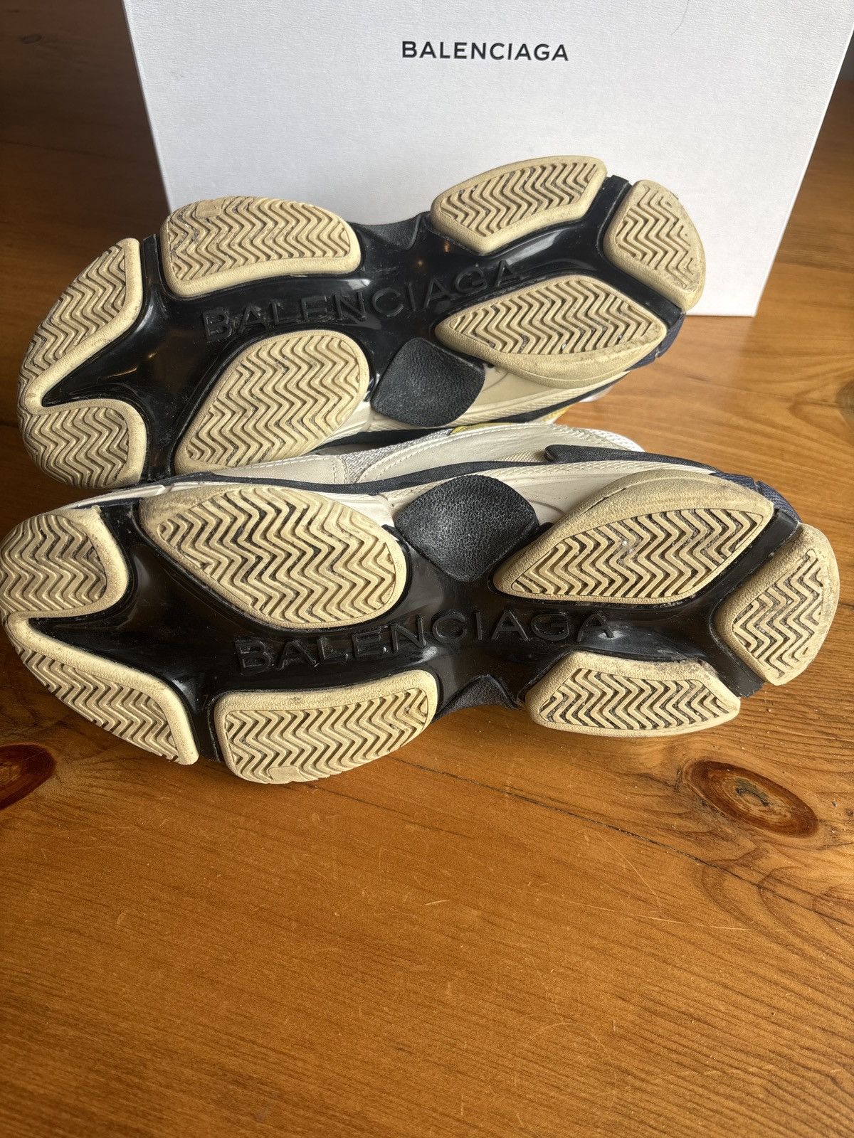 Balenciaga Balenciaga Triple S Sneaker Dover Street Market Size 40 / 7 Size US 7 / EU 40 - 6 Thumbnail