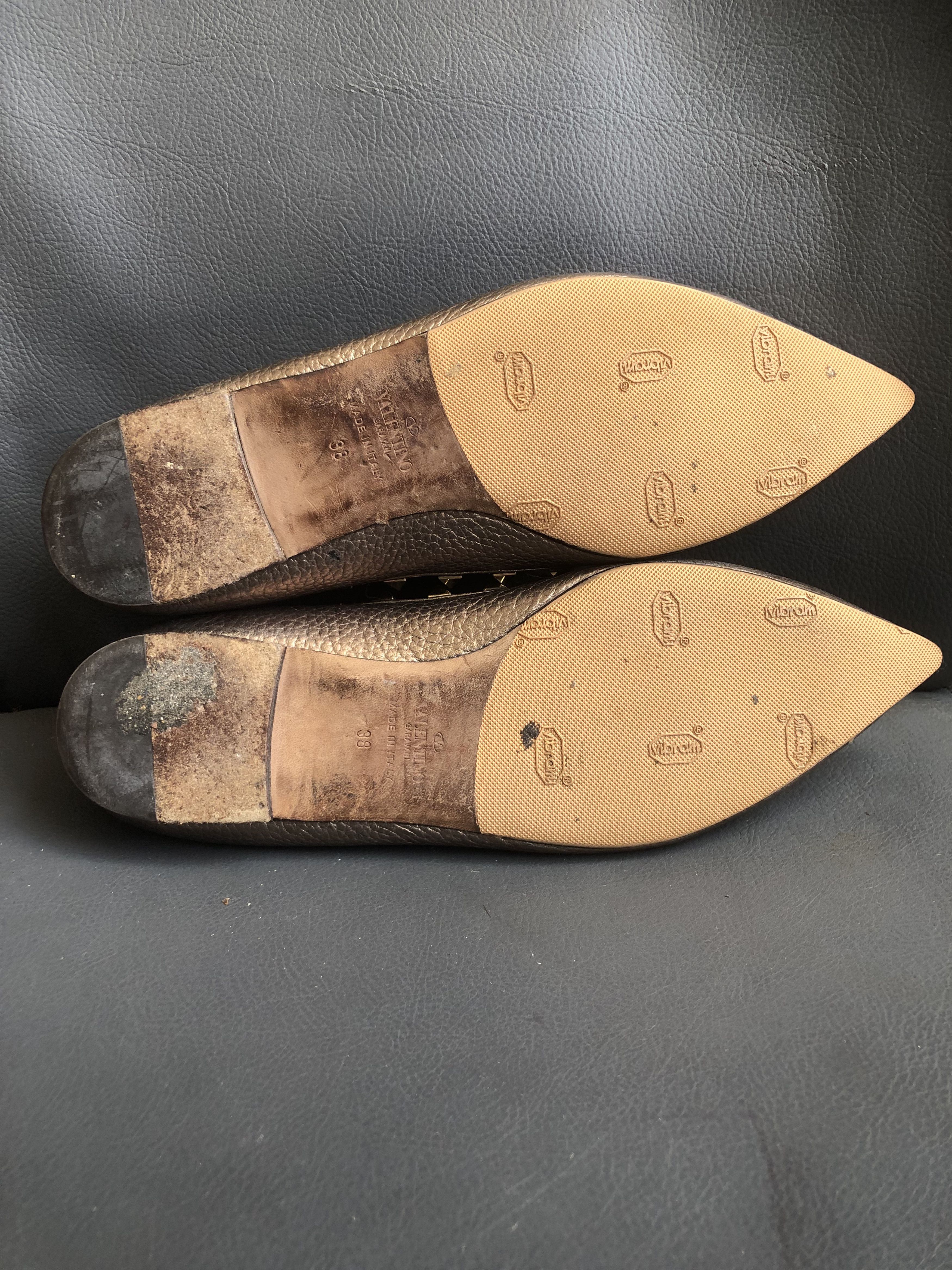Giovanni Valentino Valentino Garavani Gray Women’s Rockstudded Flats Size 38 Size US 8 / IT 38 - 13 Thumbnail